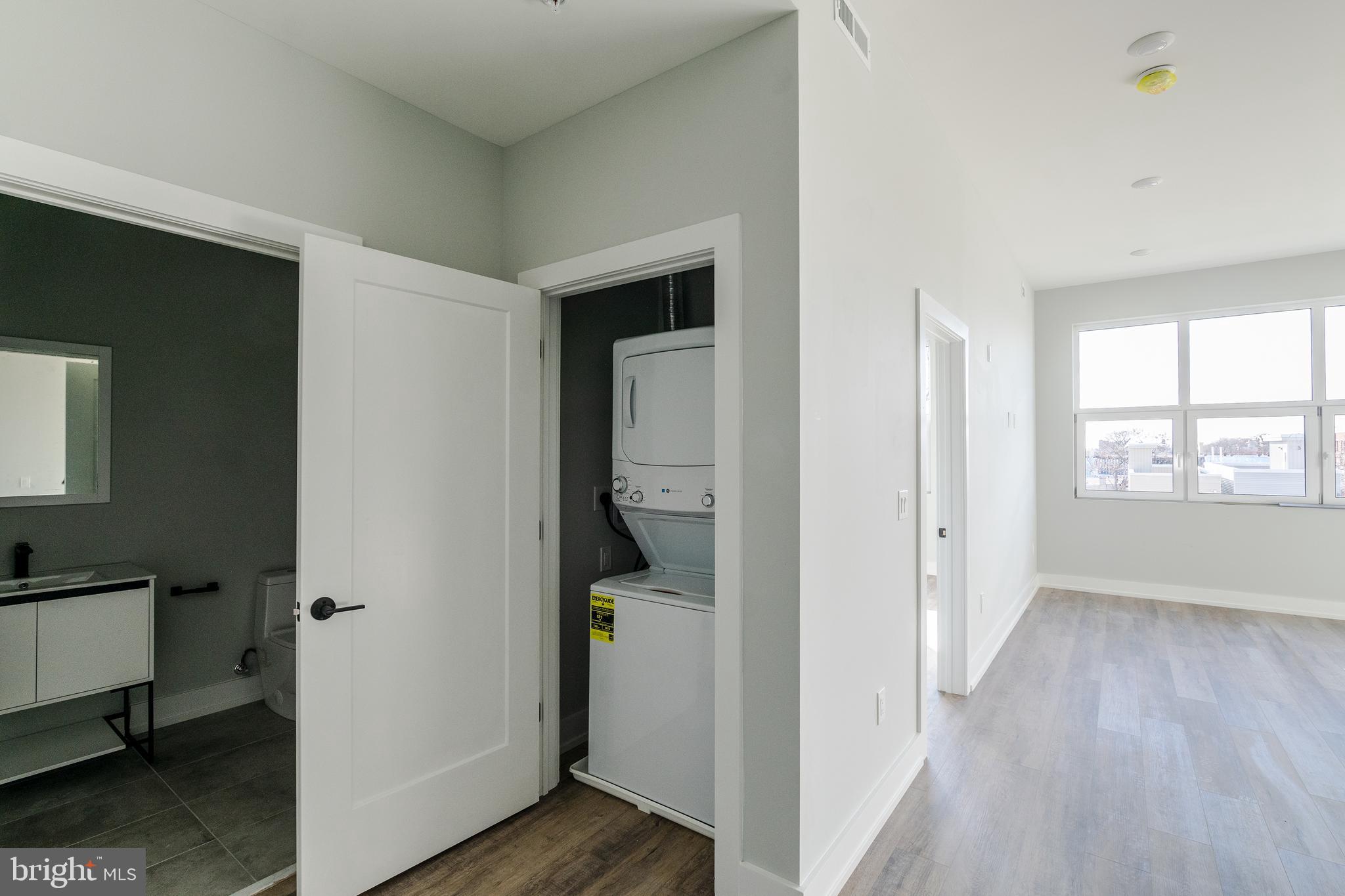 NORRIS SQUARE - Residential Lease