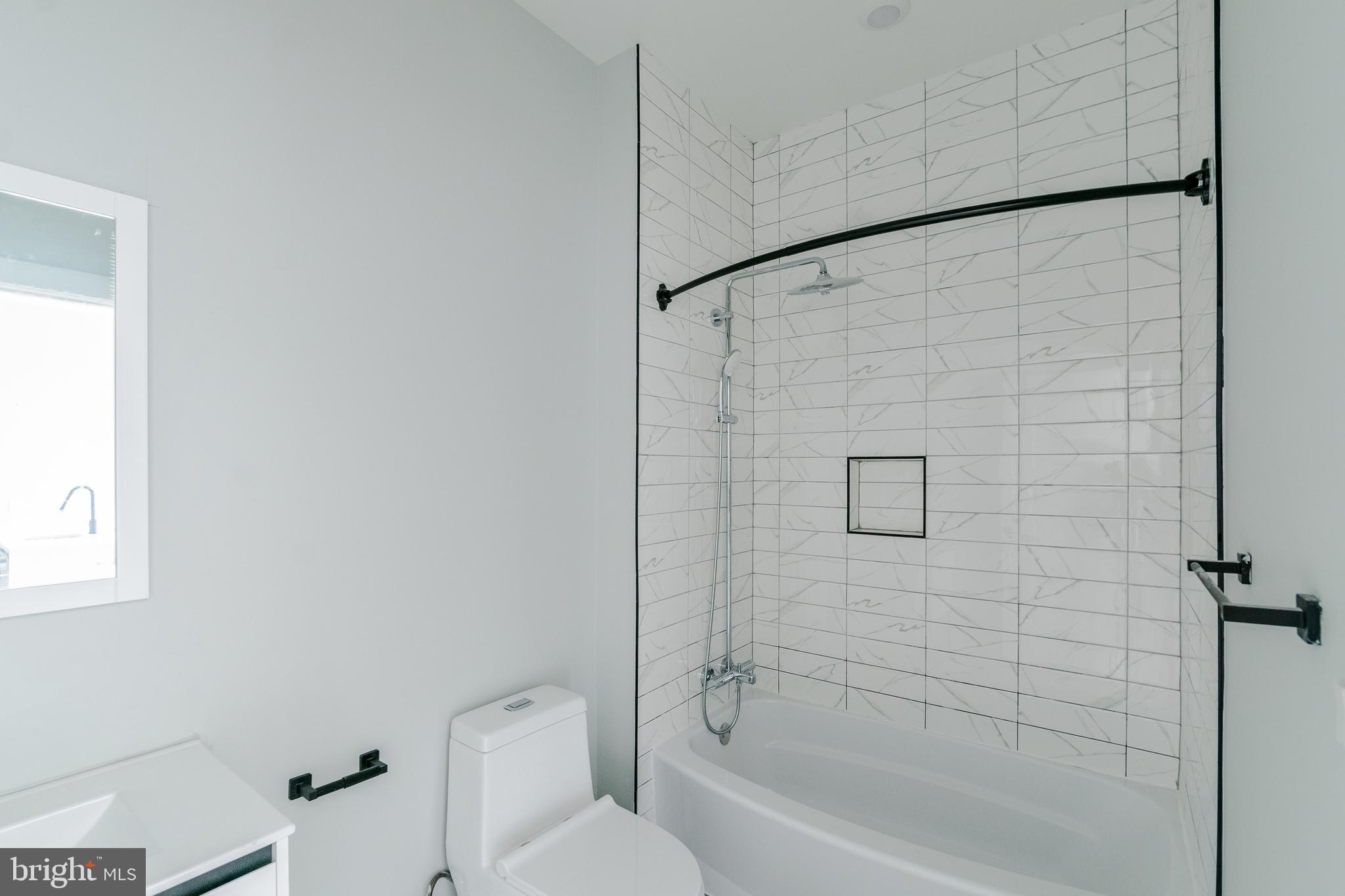 NORRIS SQUARE - Residential Lease