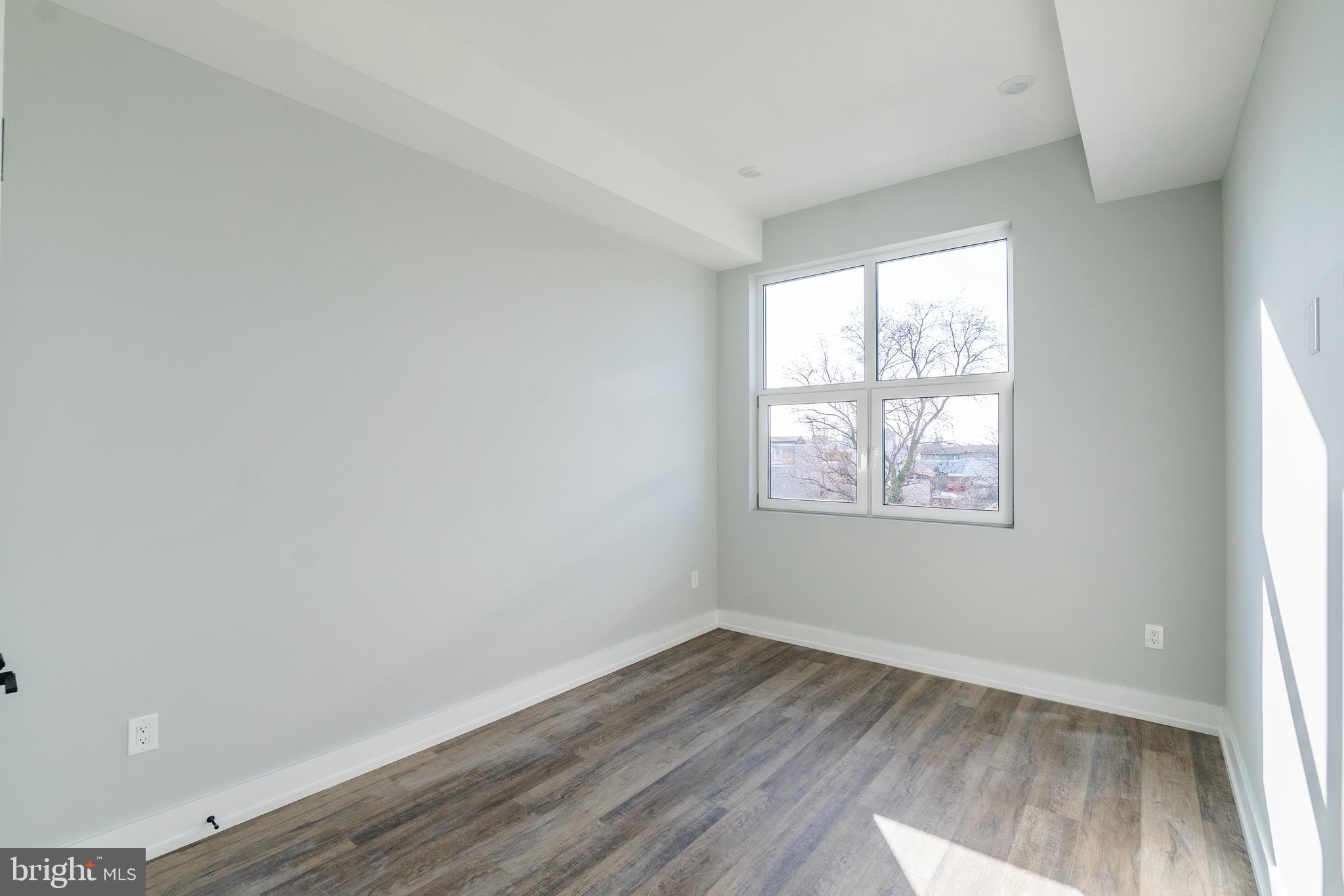 NORRIS SQUARE - Residential Lease