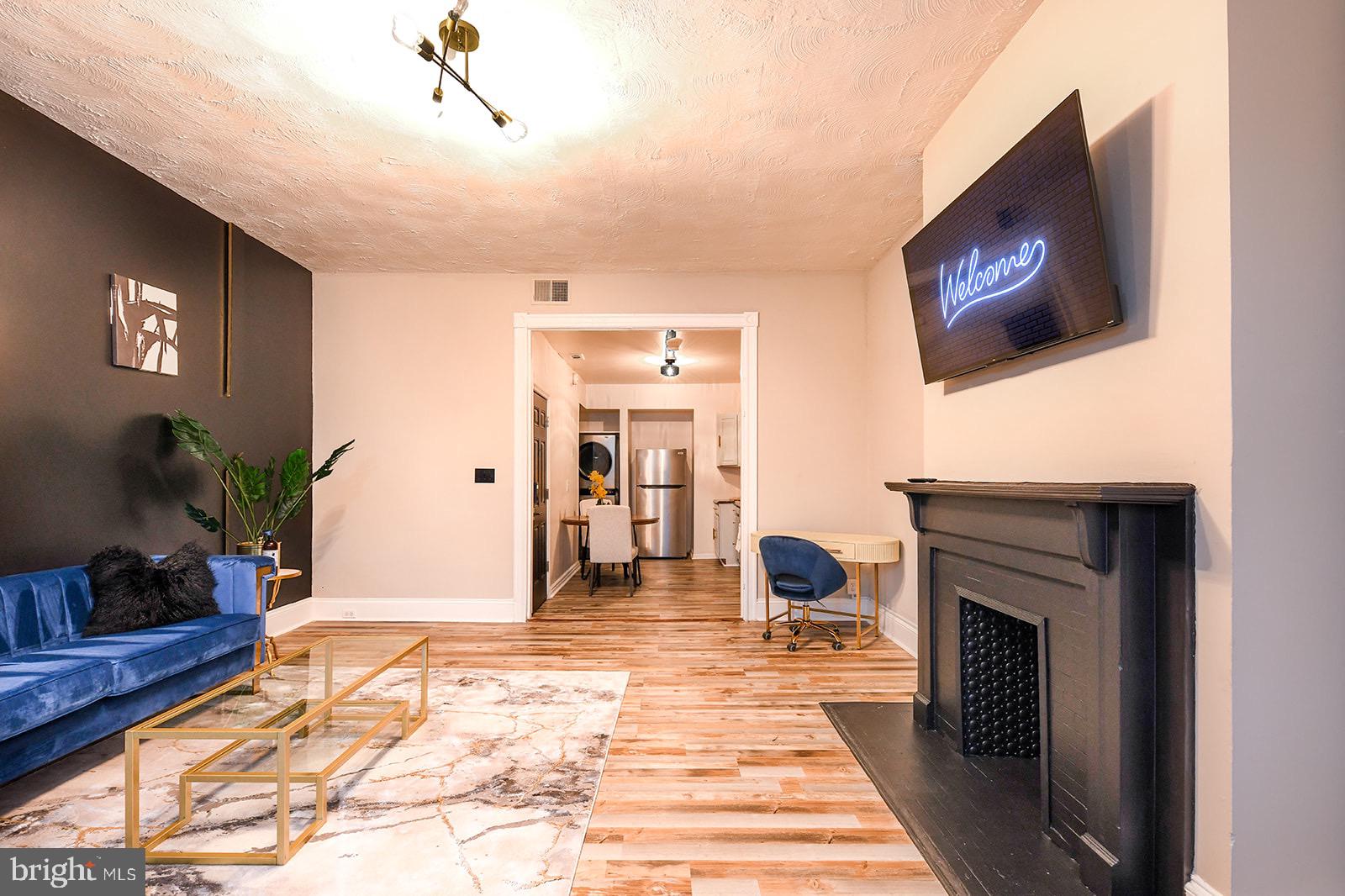 728 RESERVIOR STREET 3