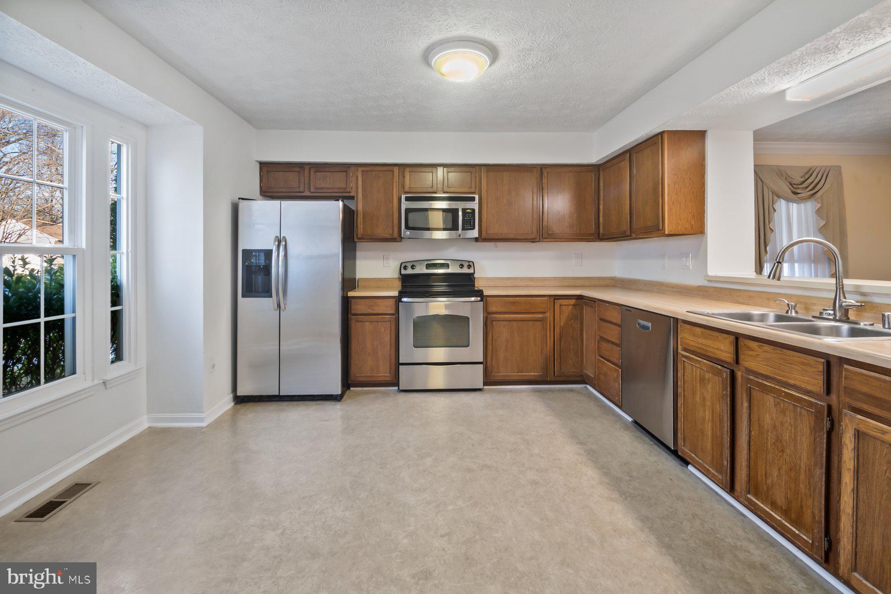 VILLAGE OF HICKORY RIDGE - Residential