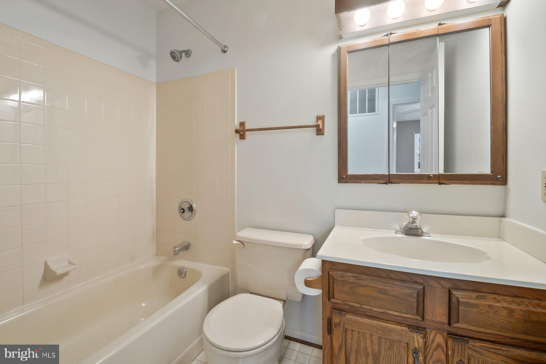 VILLAGE OF HICKORY RIDGE - Residential