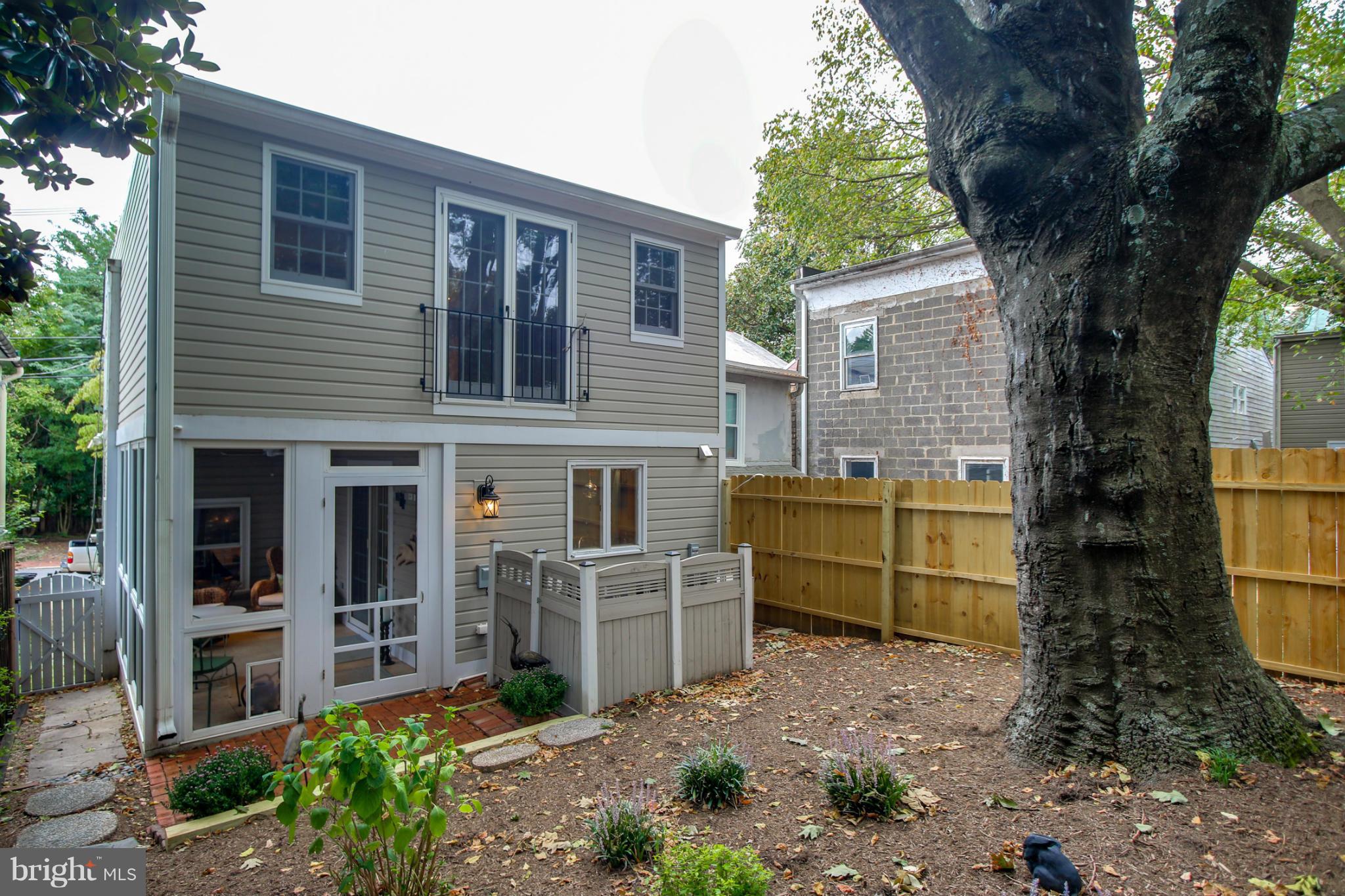 HISTORIC DISTRICT - Residential