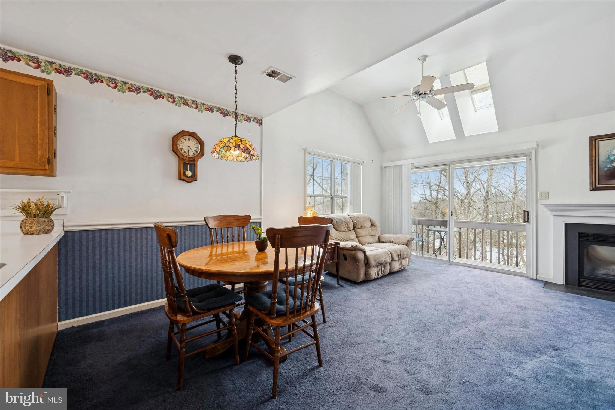 BALLINAHINCH - Residential