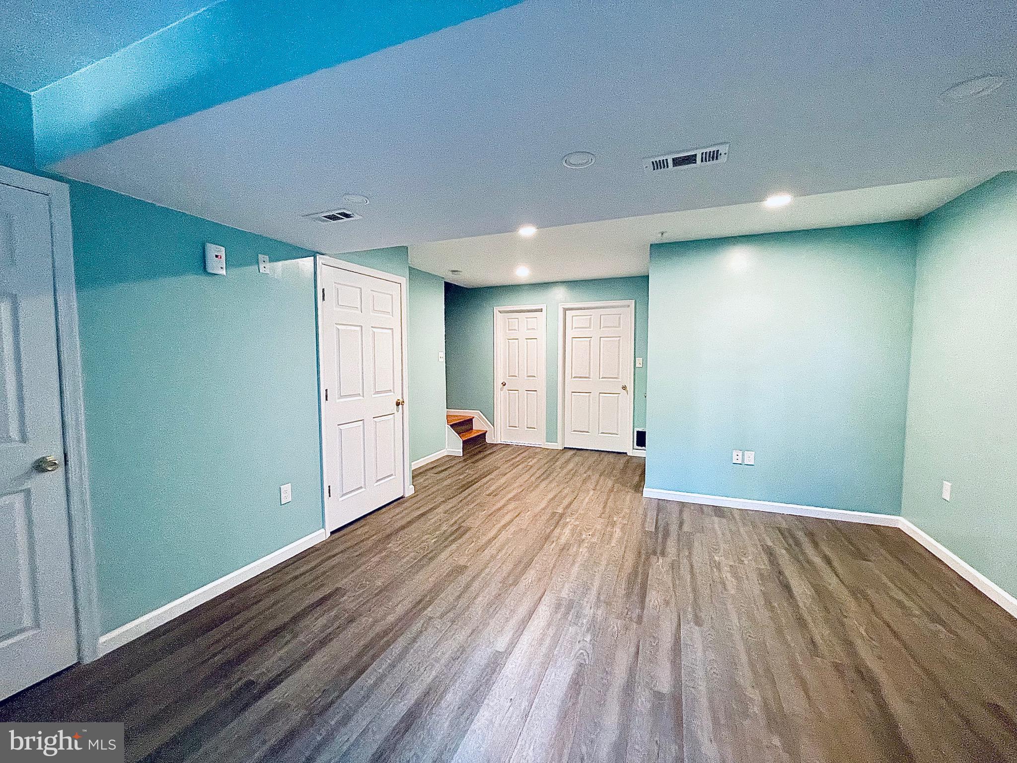 REISTERSTOWN VILLAGE - Residential Lease