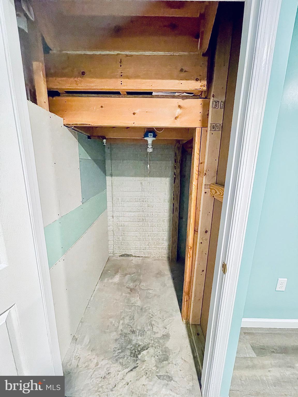 REISTERSTOWN VILLAGE - Residential Lease