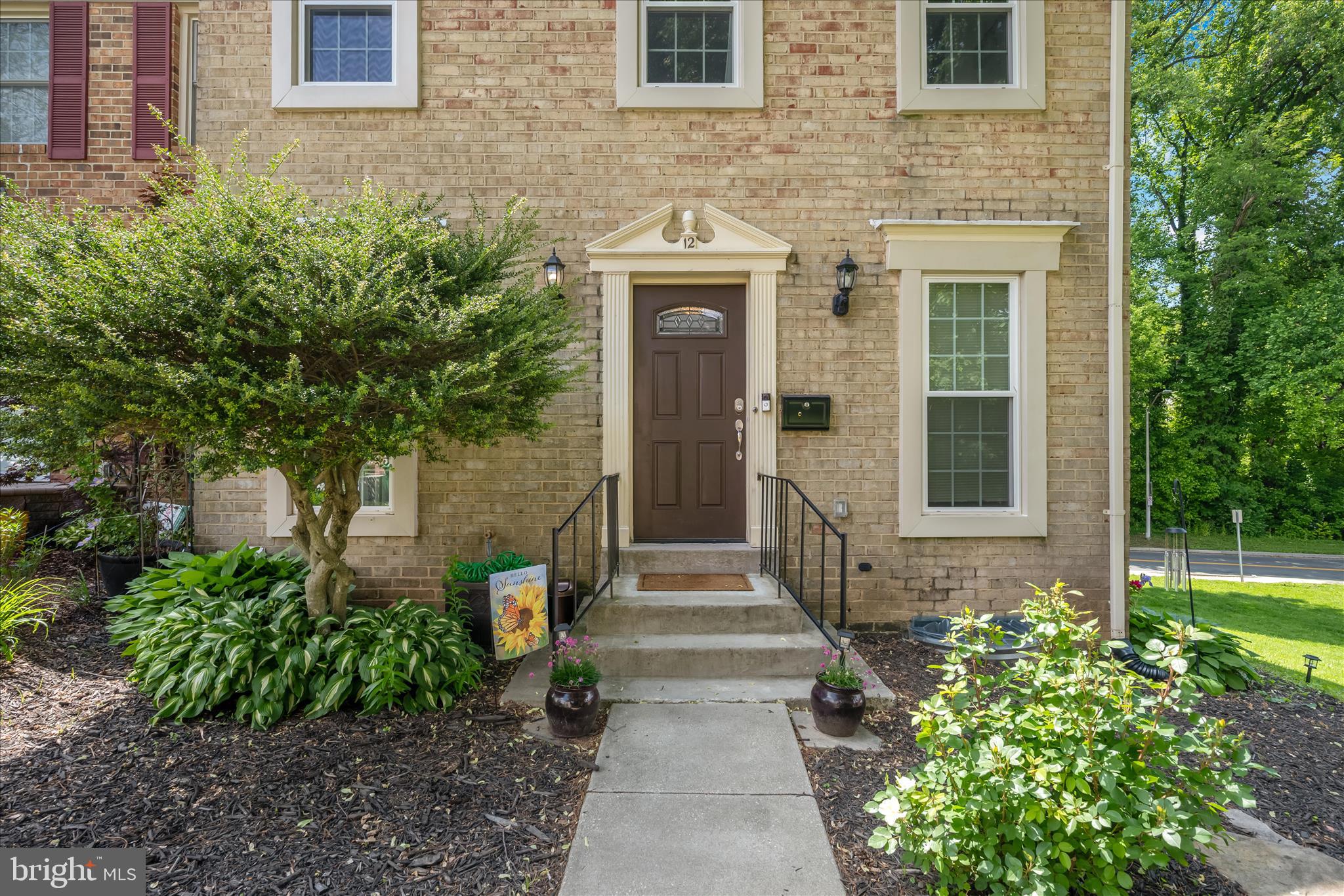 12 GOODPORT LANE