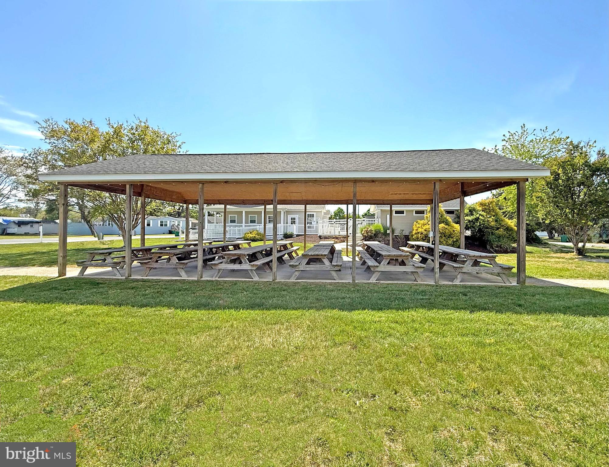 MARINERS COVE - Residential