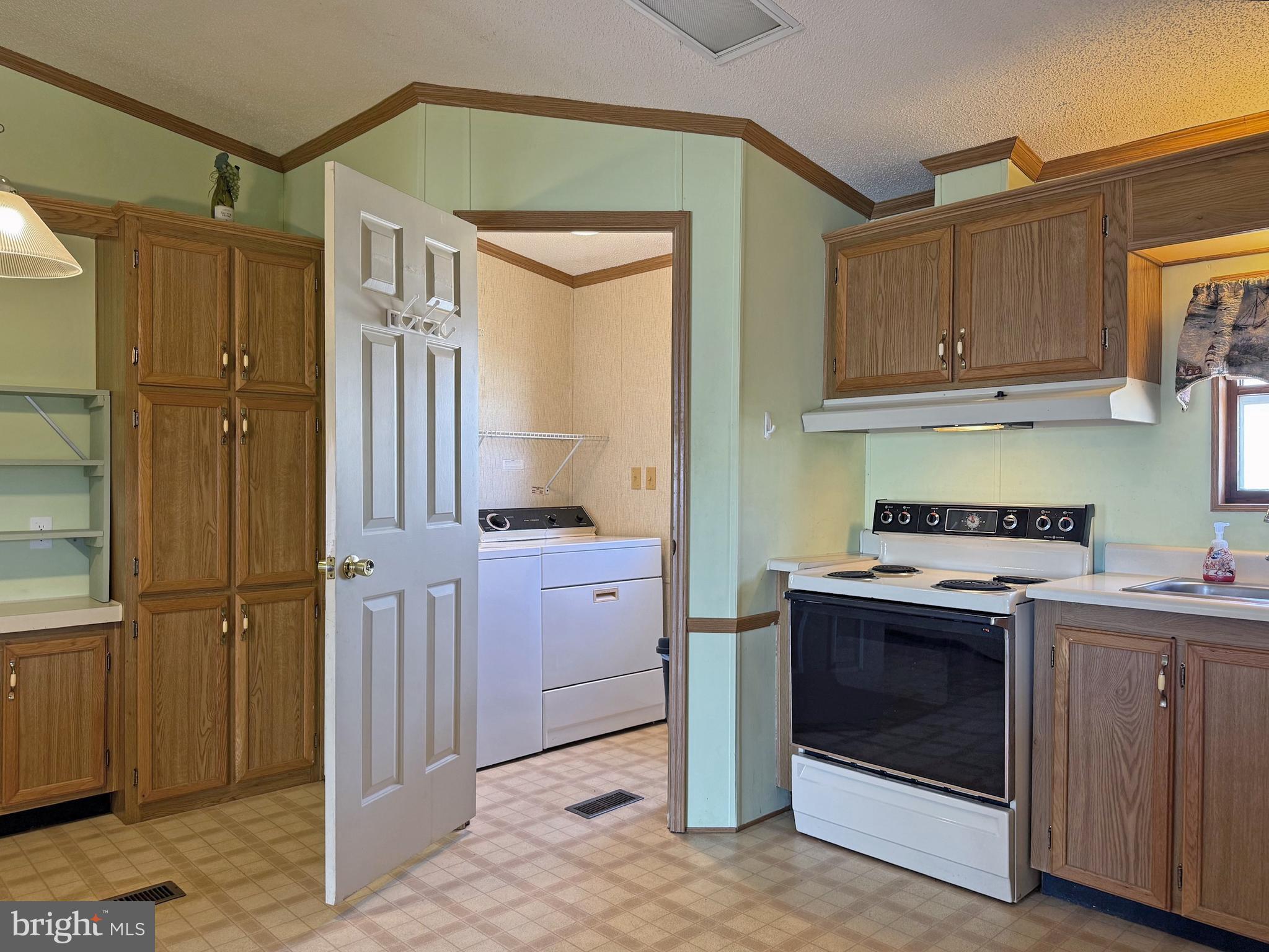 MARINERS COVE - Residential