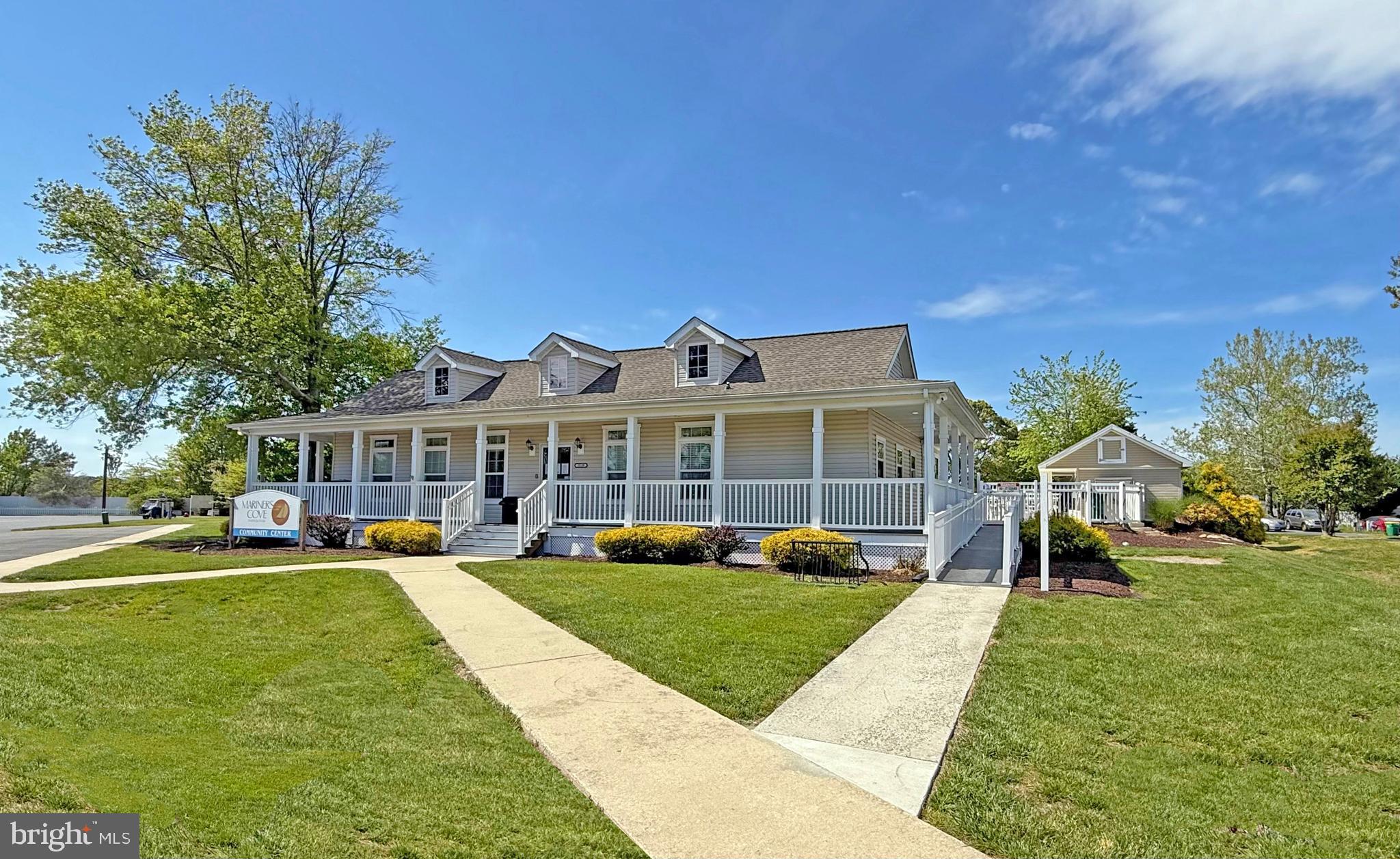 MARINERS COVE - Residential