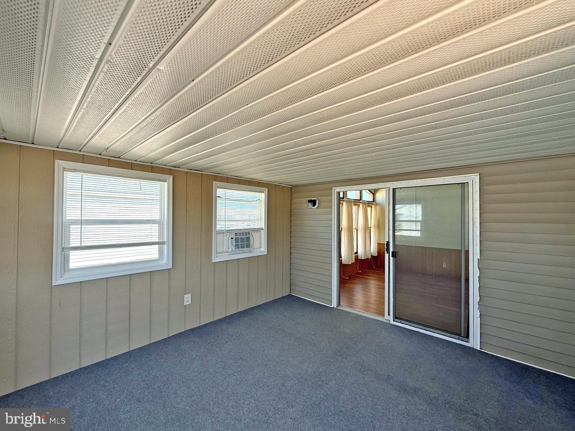 MARINERS COVE - Residential