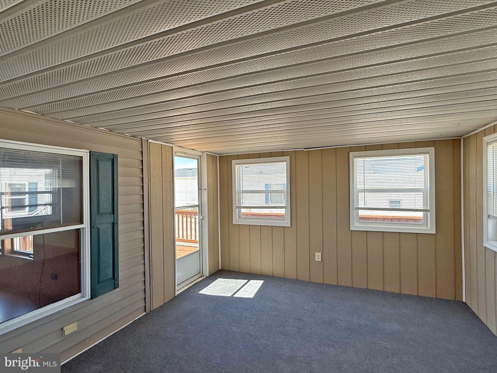 MARINERS COVE - Residential