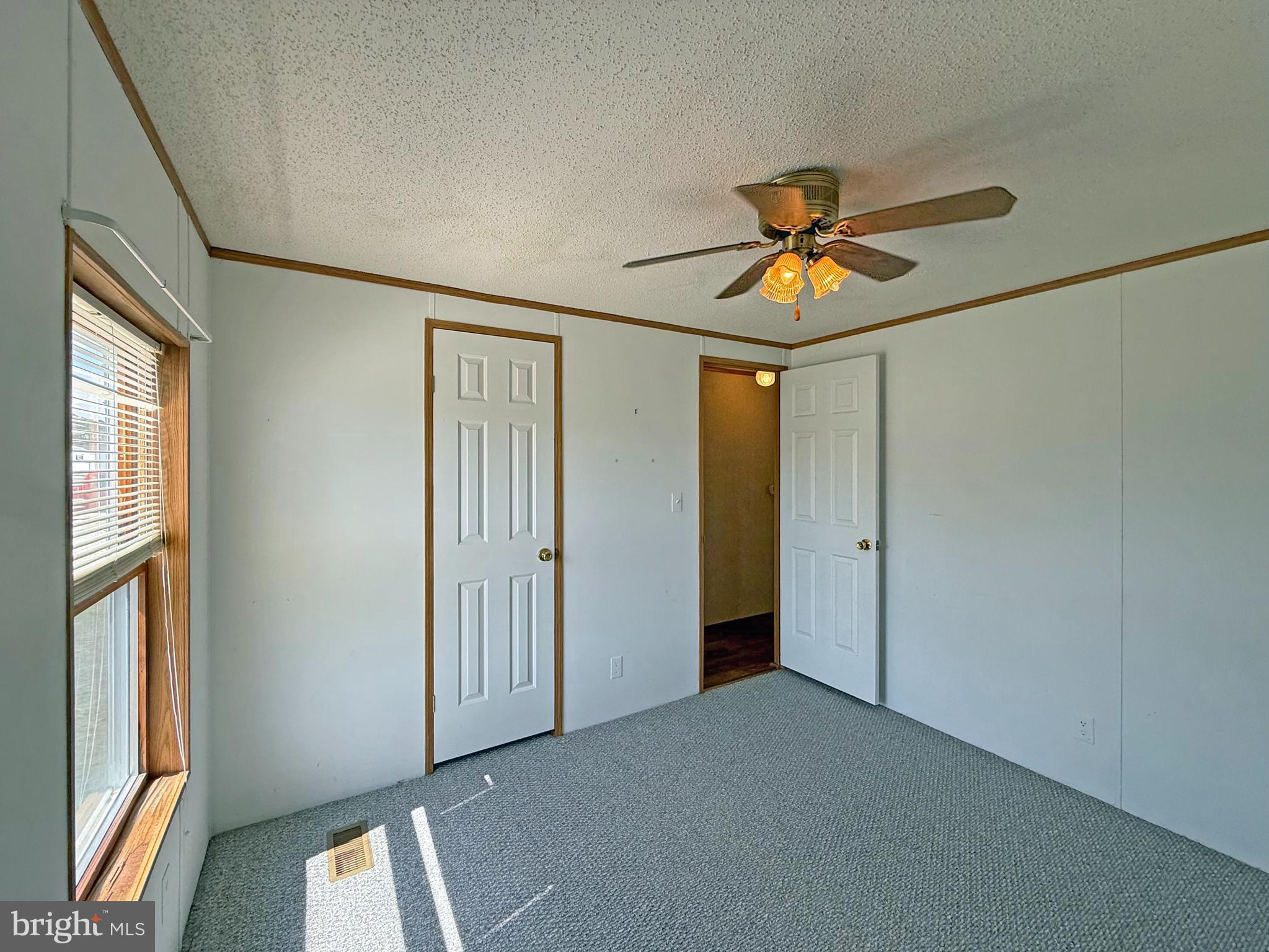 MARINERS COVE - Residential