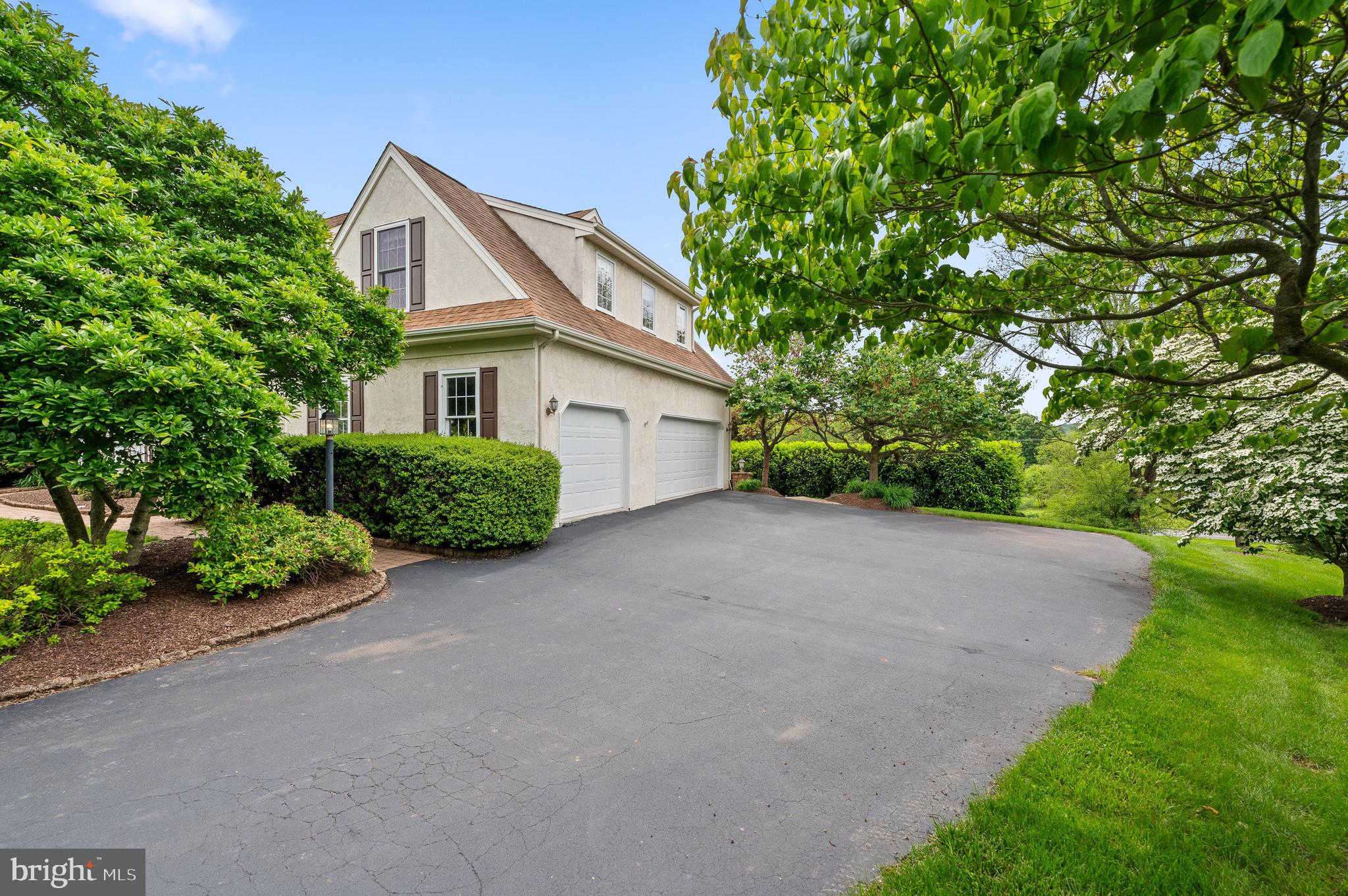 22 GREGORY LANE