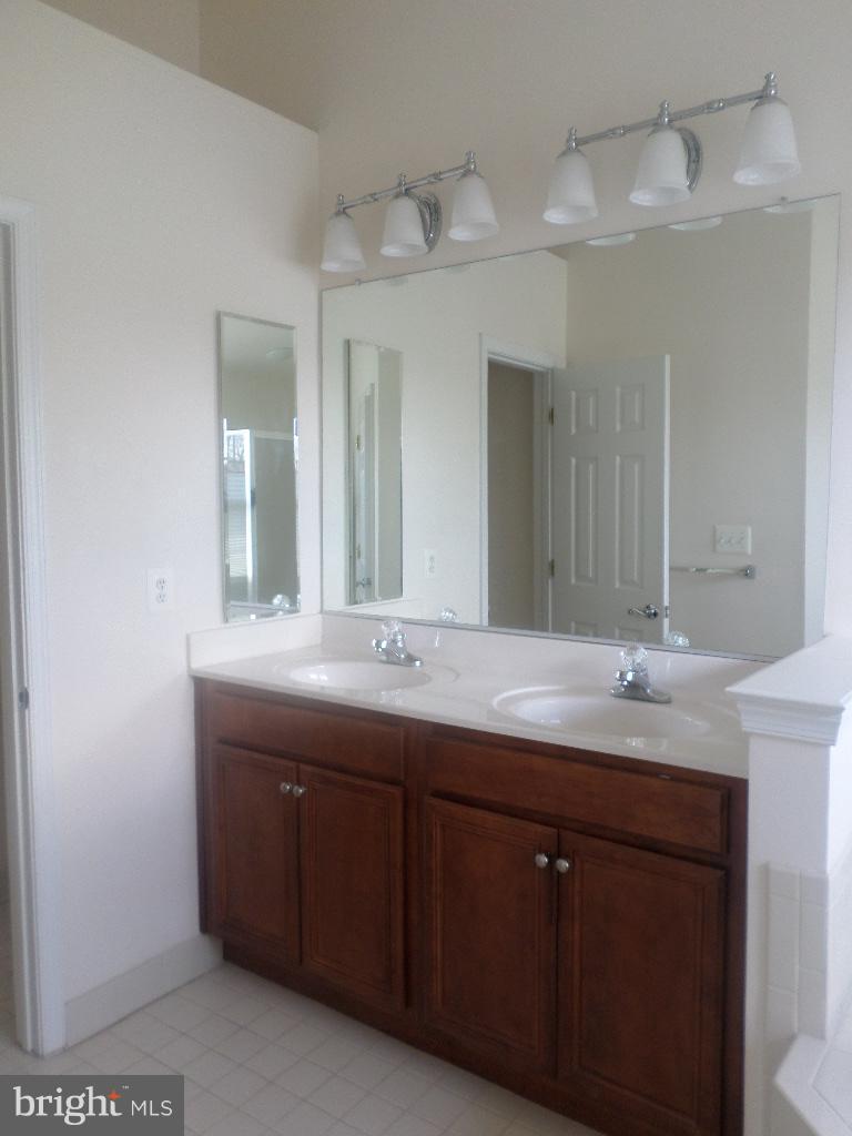 STONE RIDGE SOUTH - Residential Lease