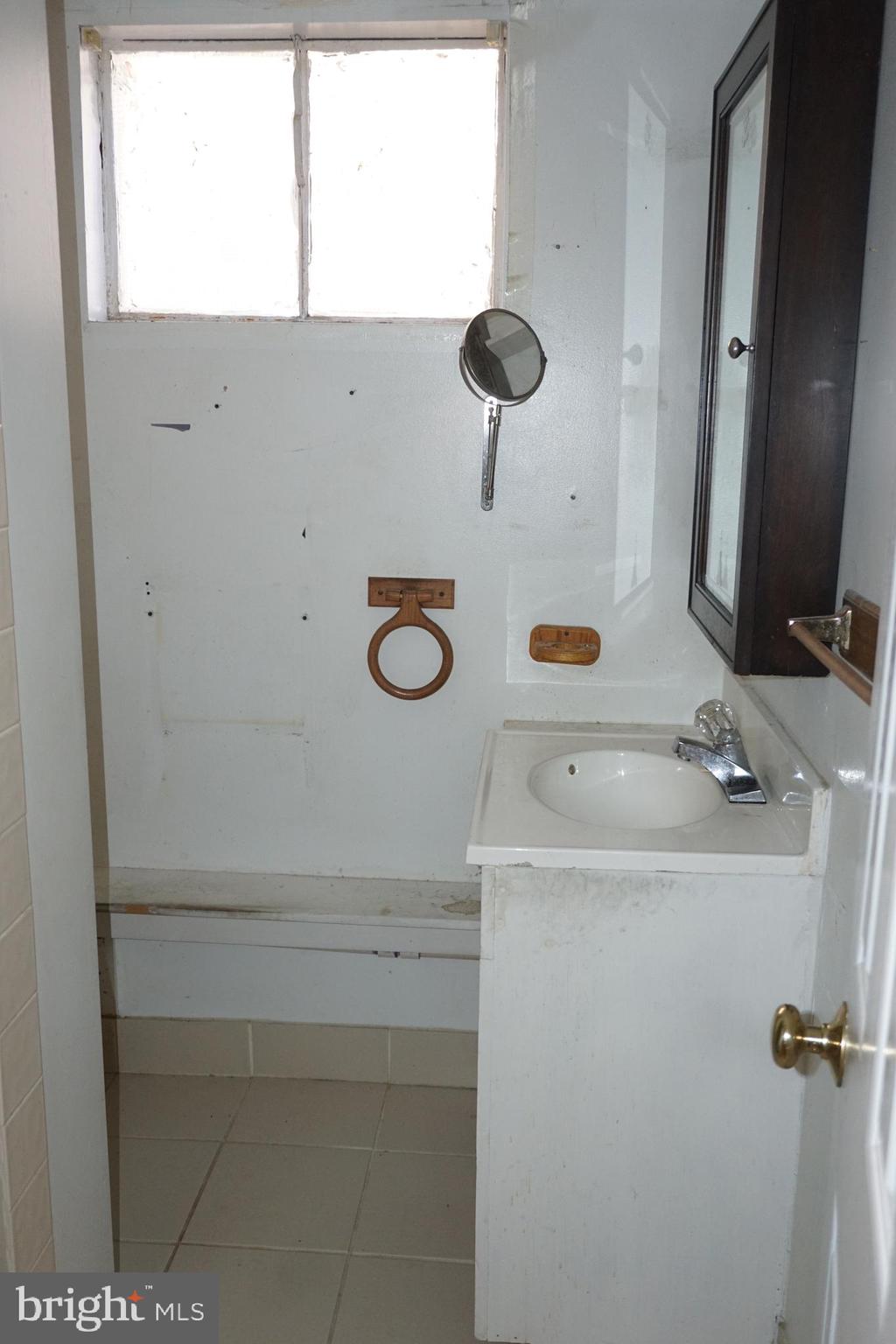 FAIRLAWN - Residential