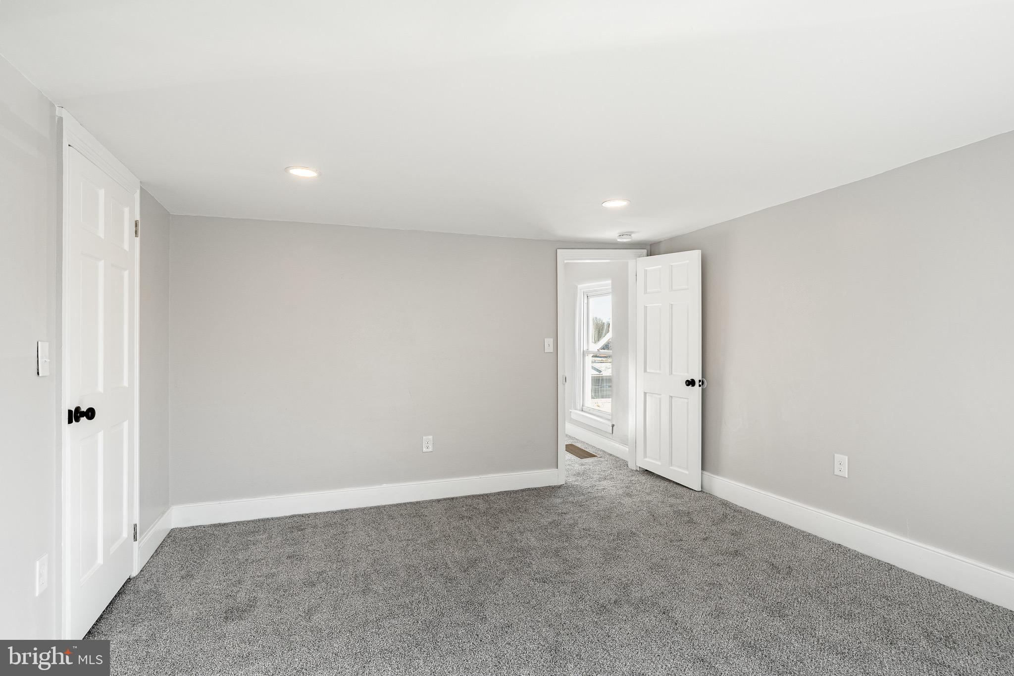 DOWNINGTOWN - Residential