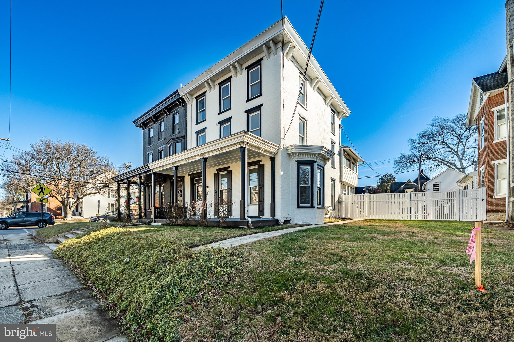 DOWNINGTOWN - Residential