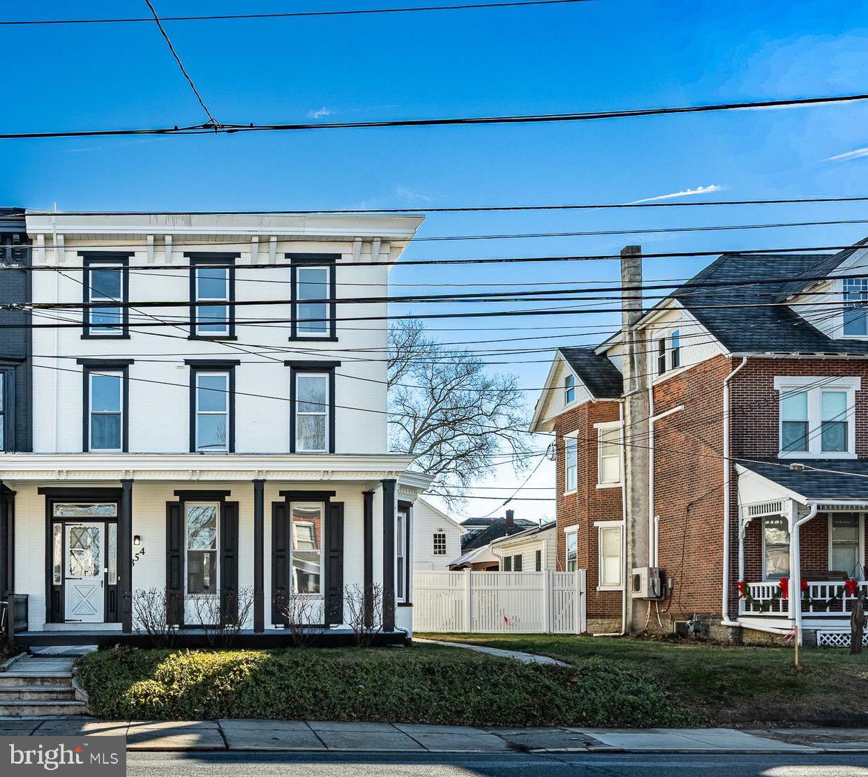 DOWNINGTOWN - Residential