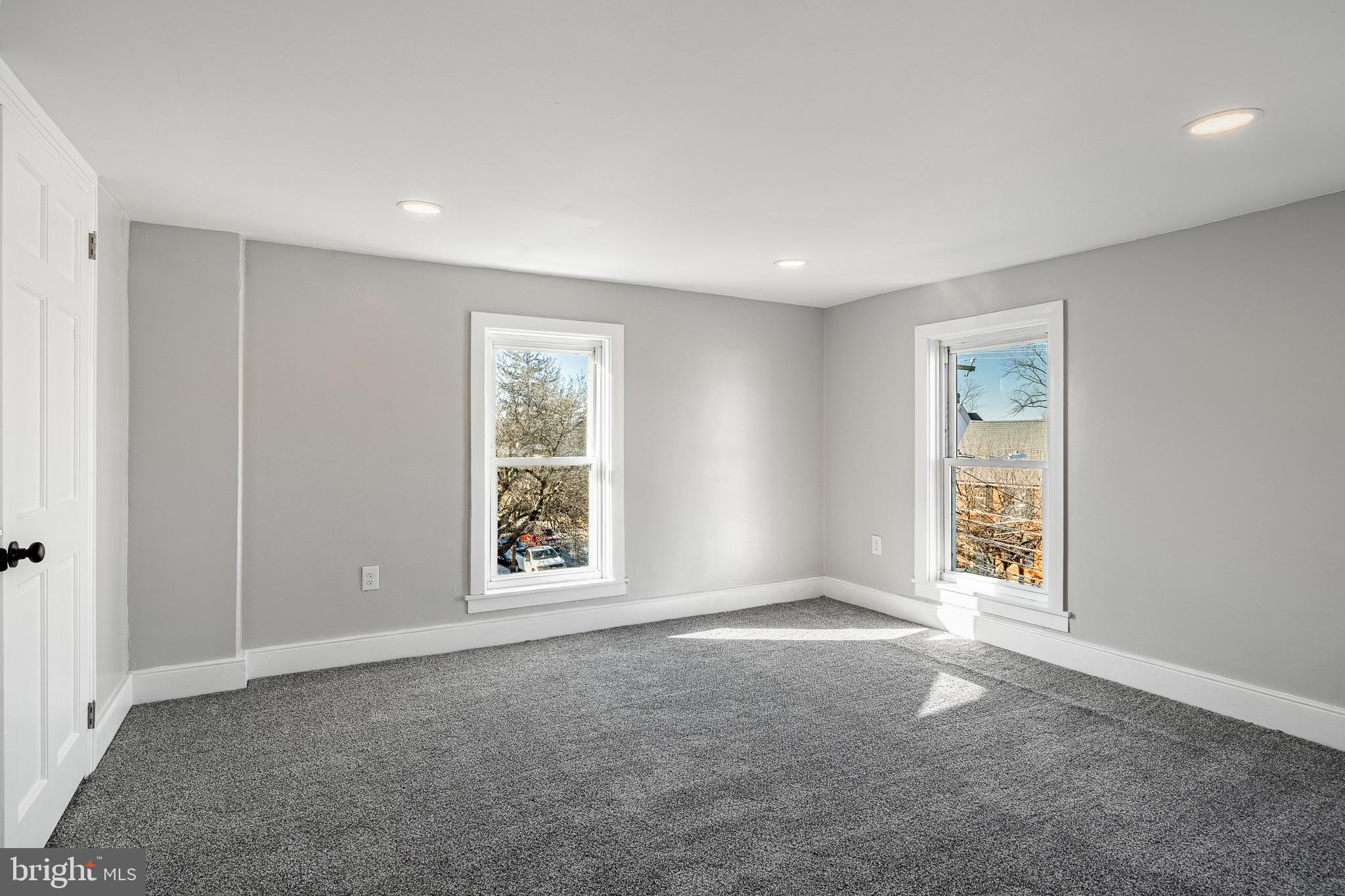 DOWNINGTOWN - Residential