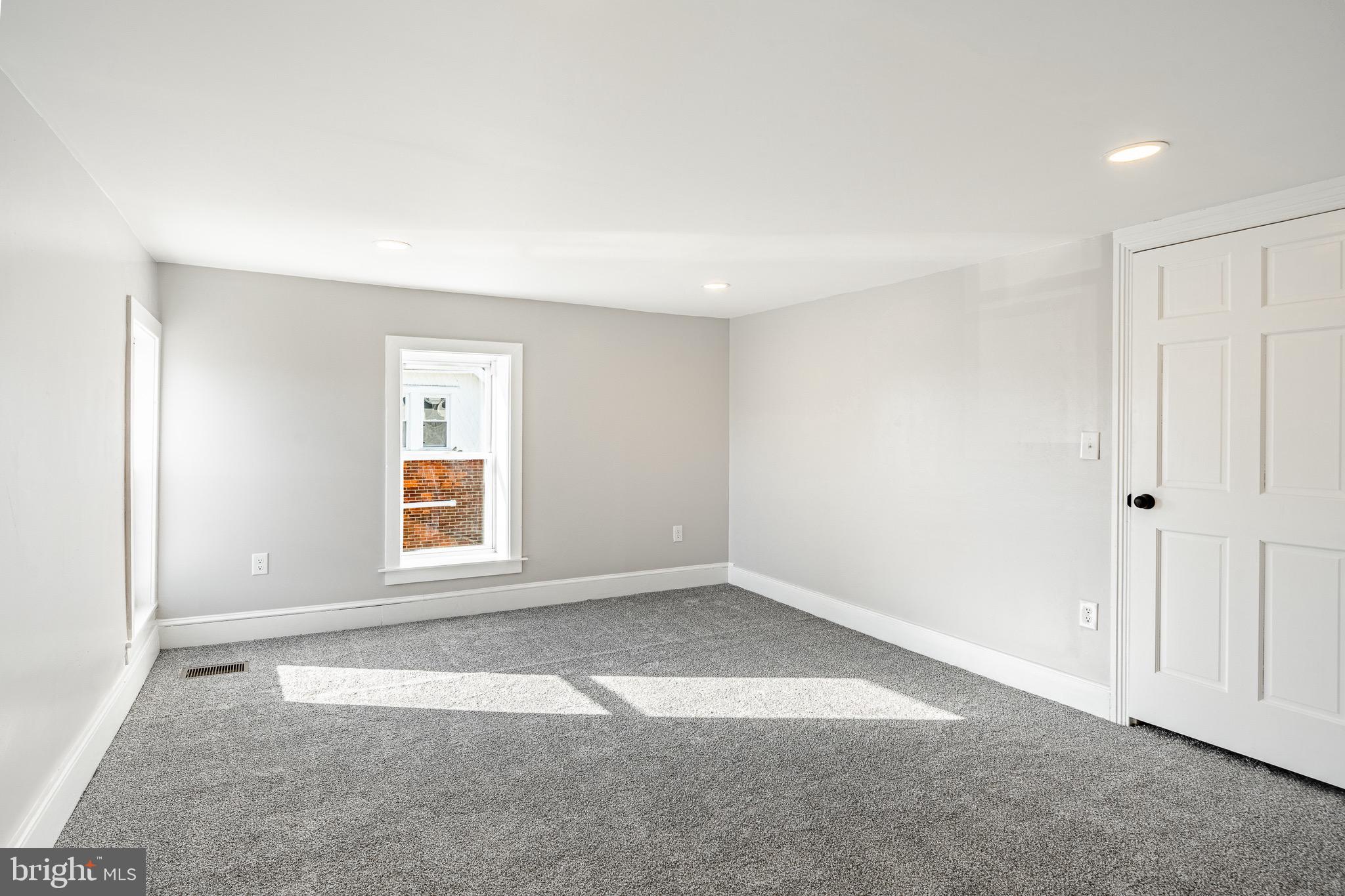 DOWNINGTOWN - Residential