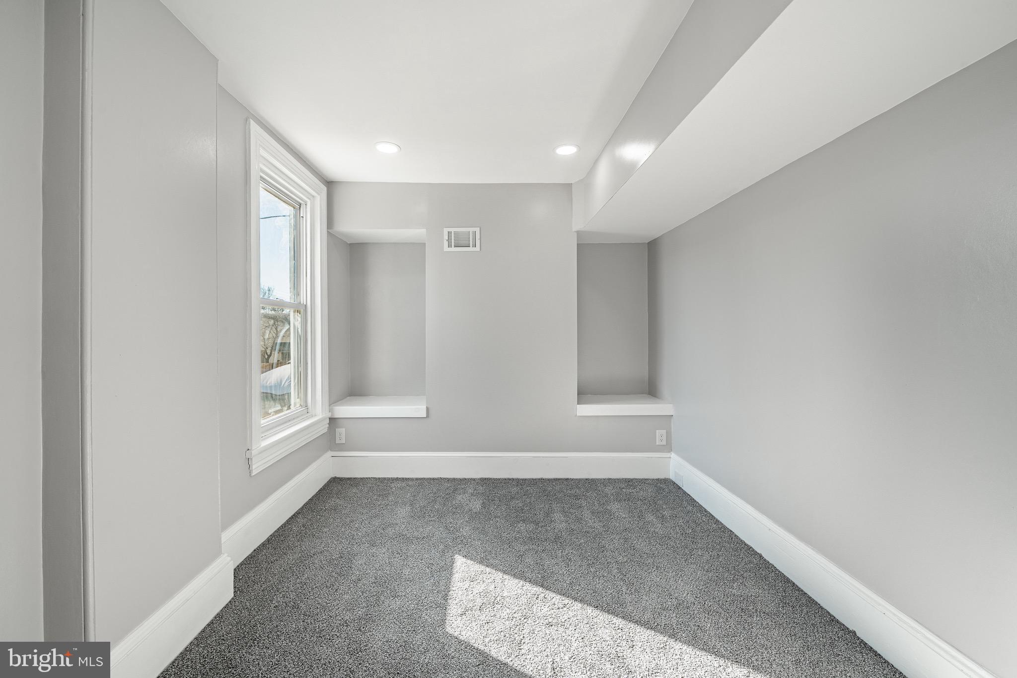 DOWNINGTOWN - Residential