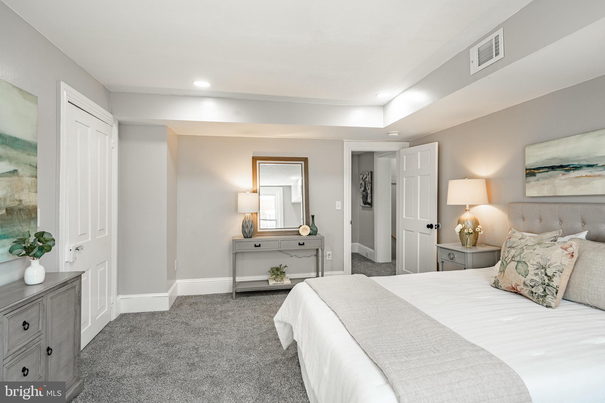 DOWNINGTOWN - Residential