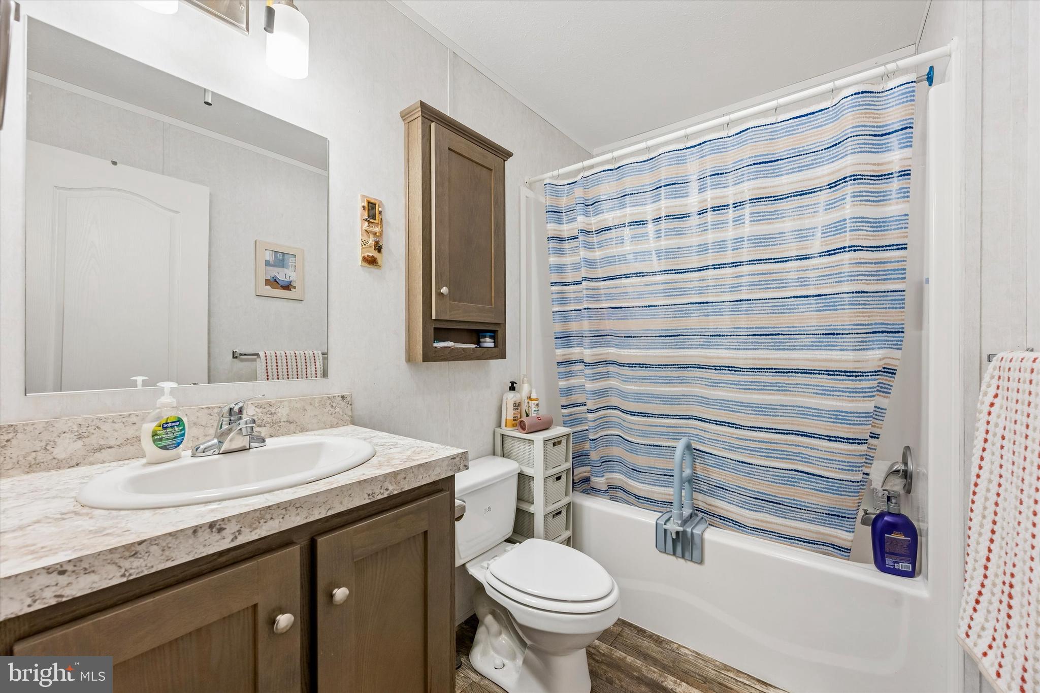 OXFORD VIL TR PK - Residential