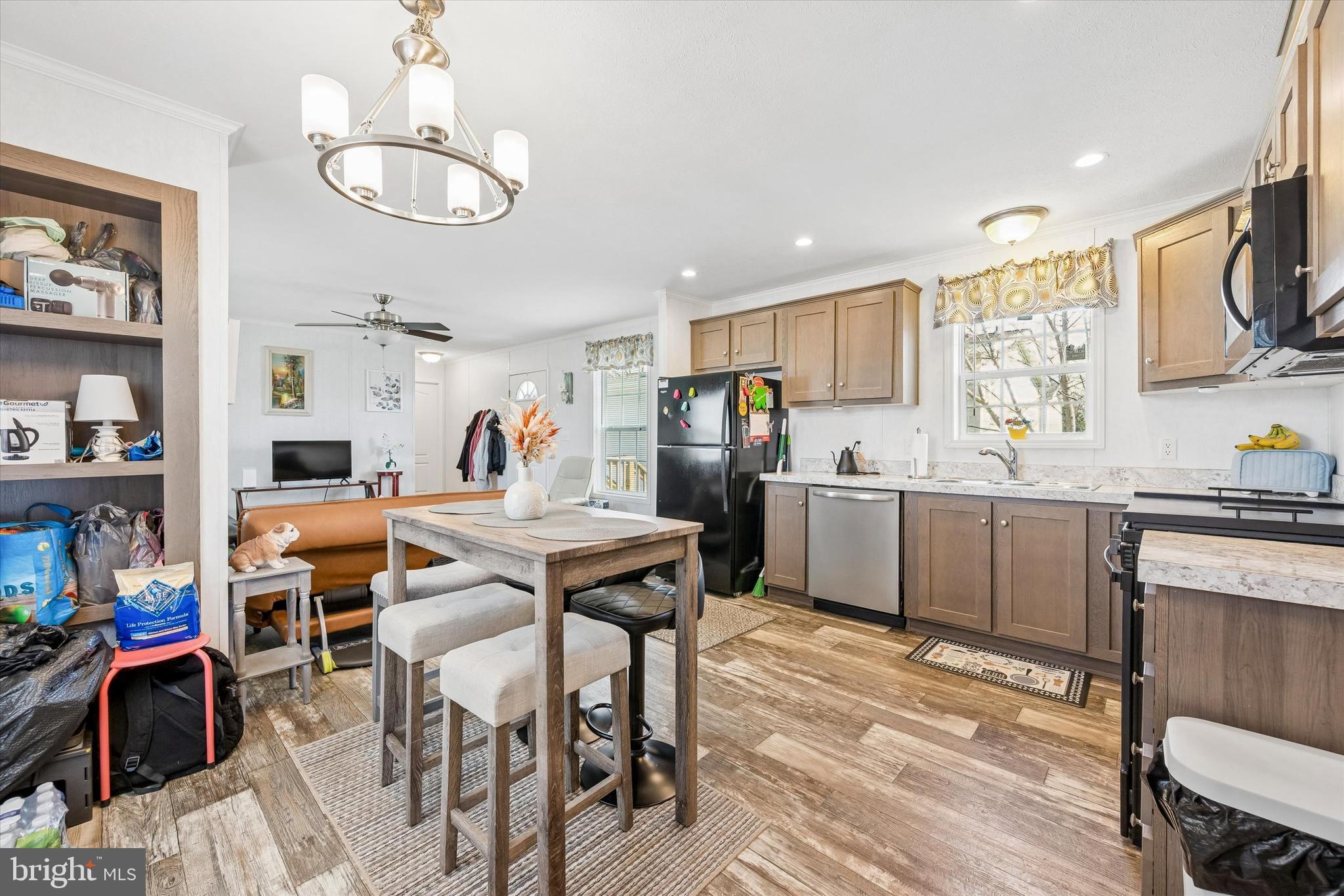 OXFORD VIL TR PK - Residential