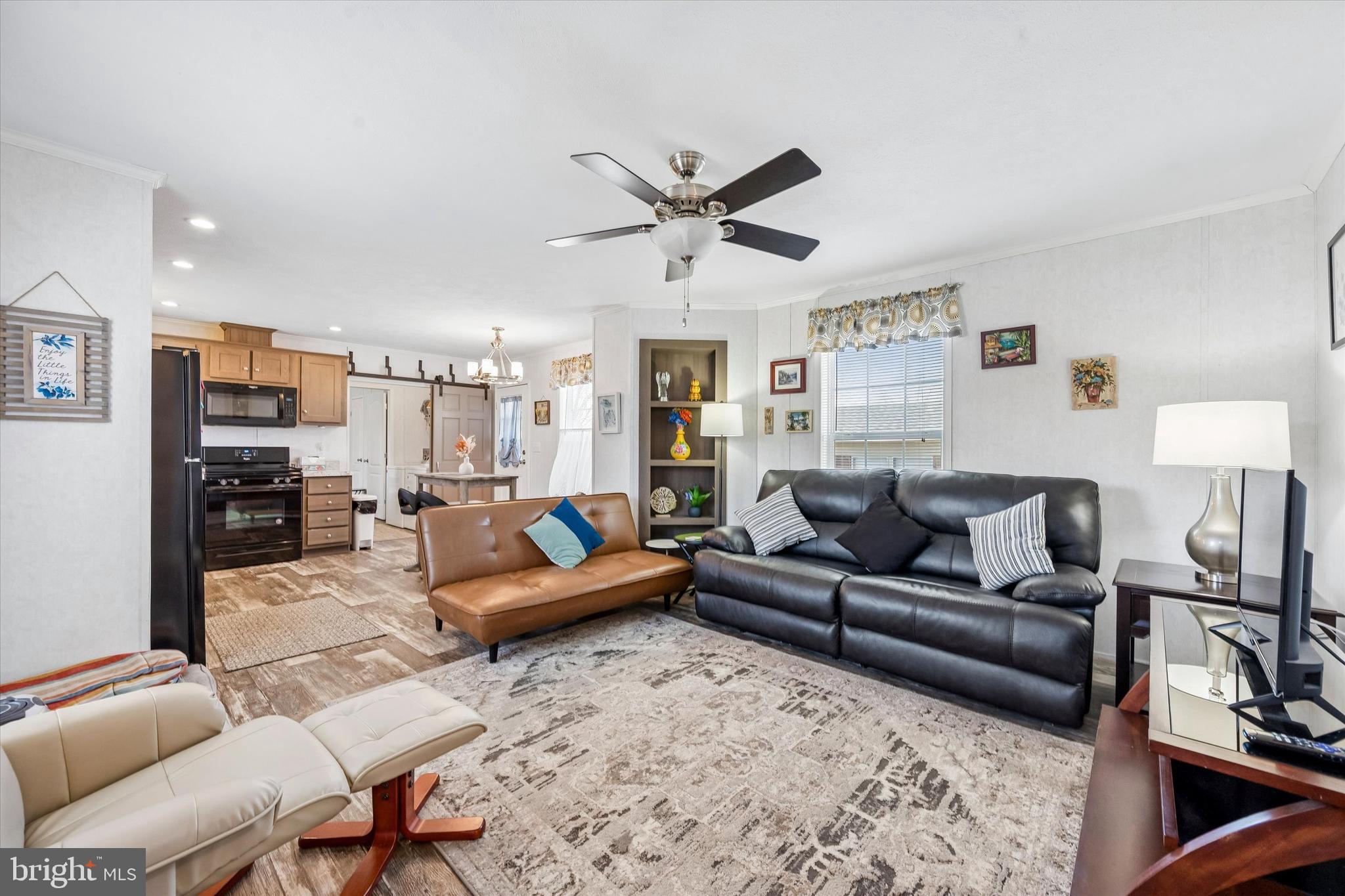 OXFORD VIL TR PK - Residential