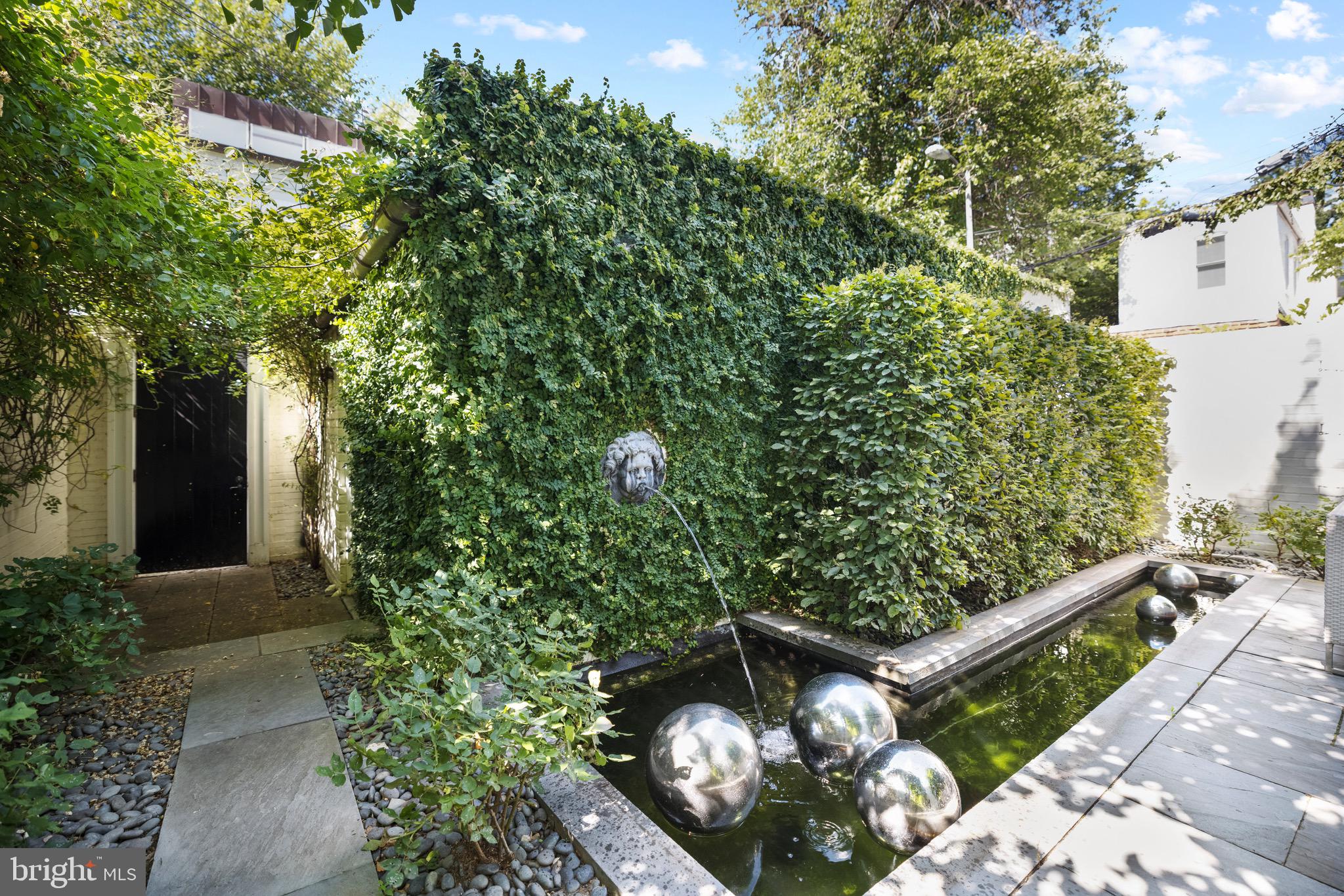 GEORGETOWN - Residential