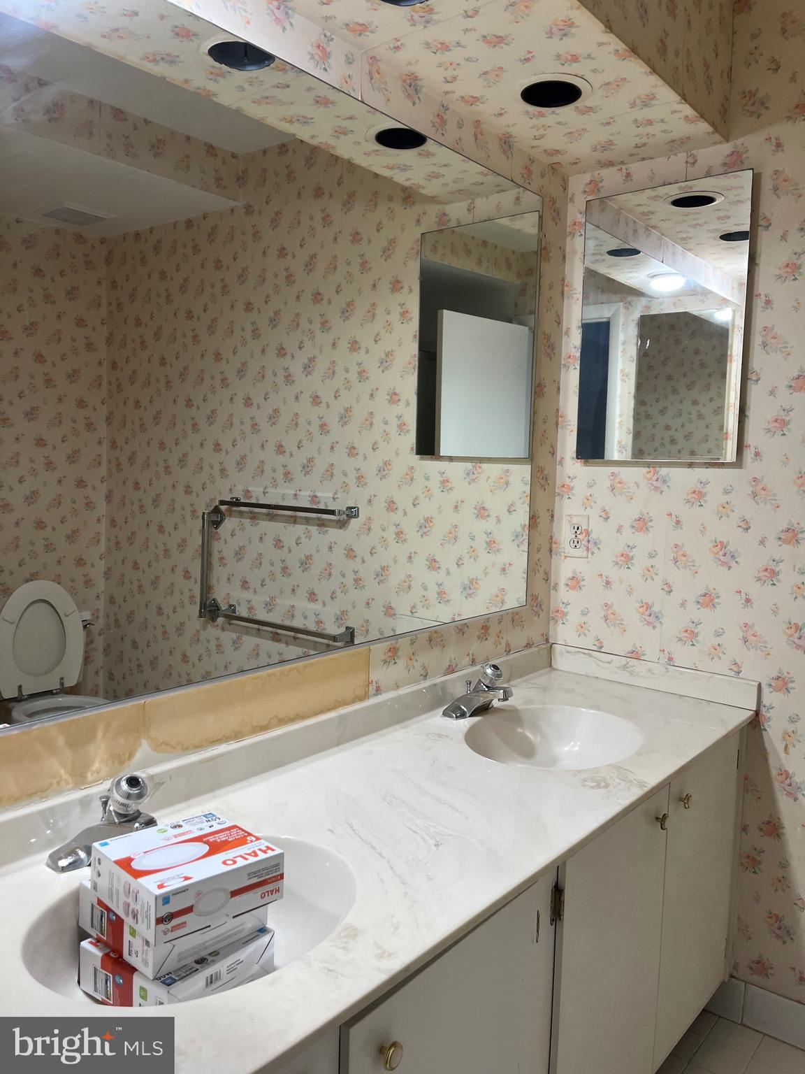 MAYS CHAPEL VILLAGE - Residential