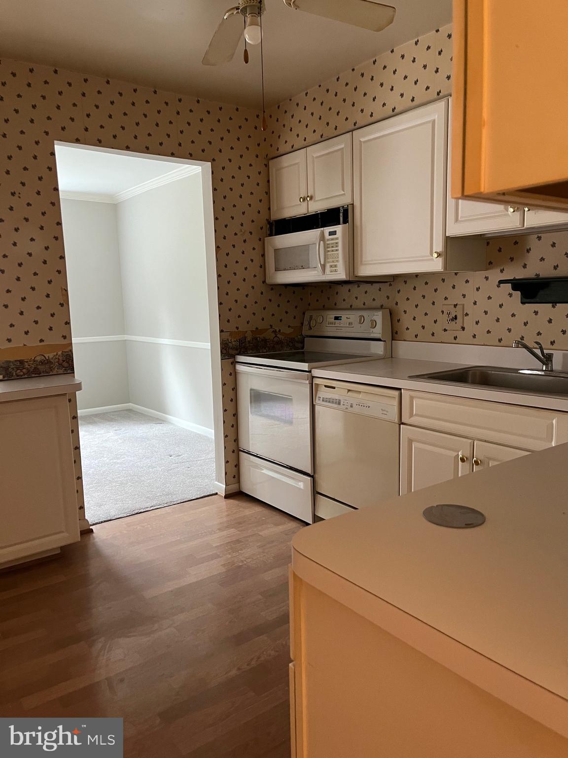 MAYS CHAPEL VILLAGE - Residential