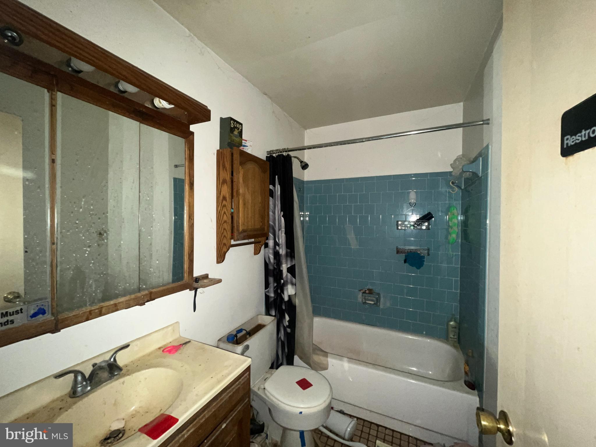 MANCHESTER VILLAGE - Residential