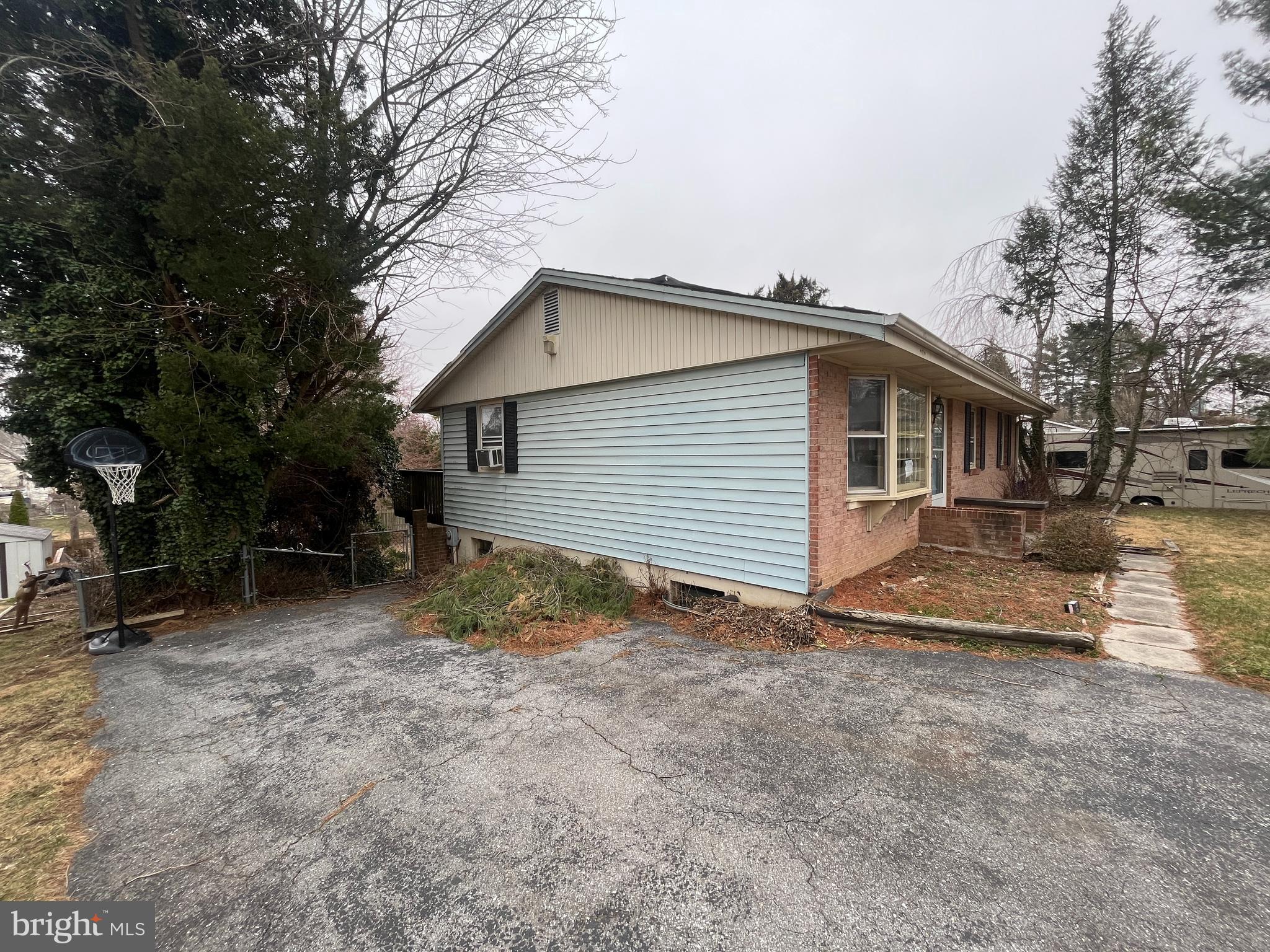 MANCHESTER VILLAGE - Residential