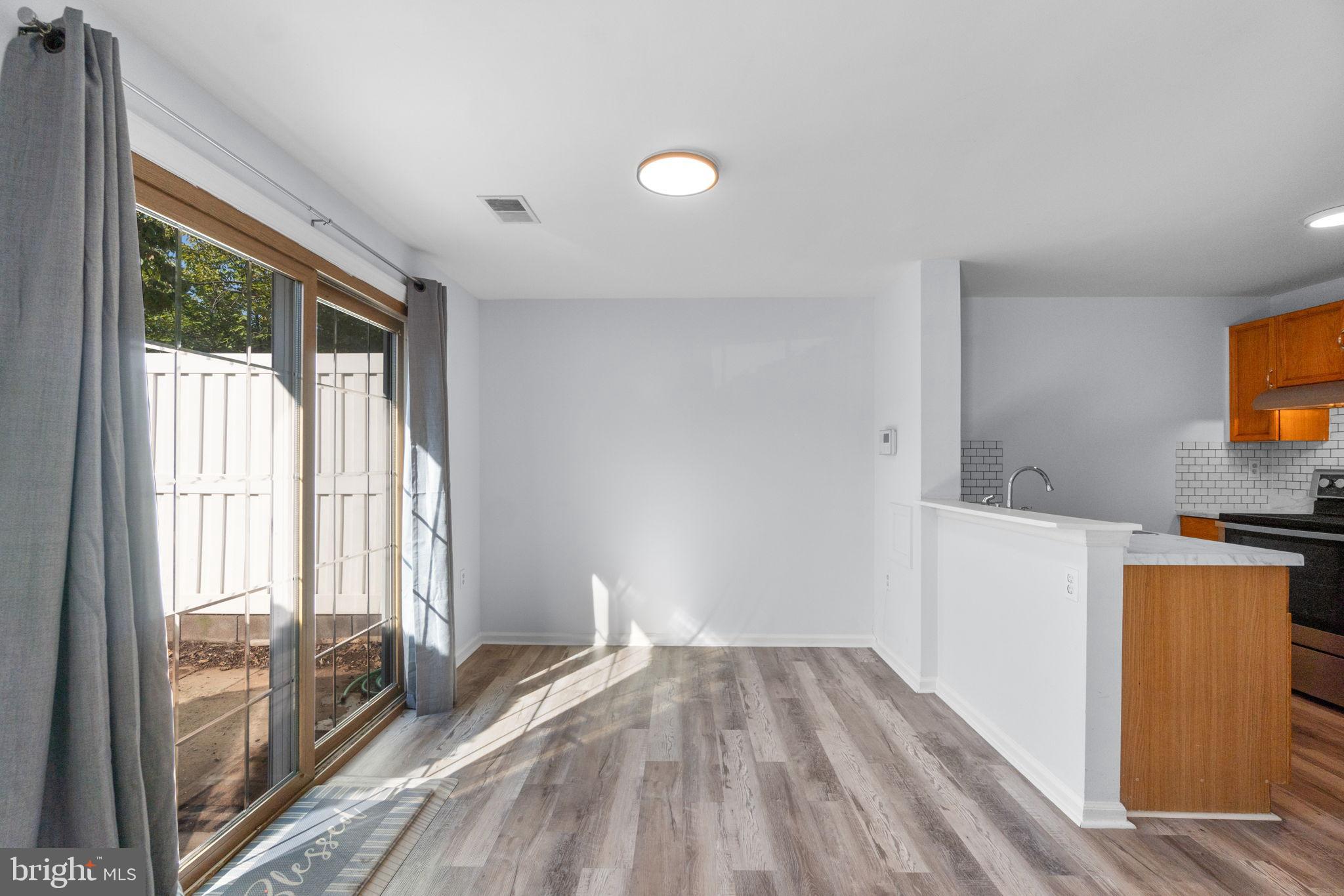 MOUNTAIN VIEW - Residential