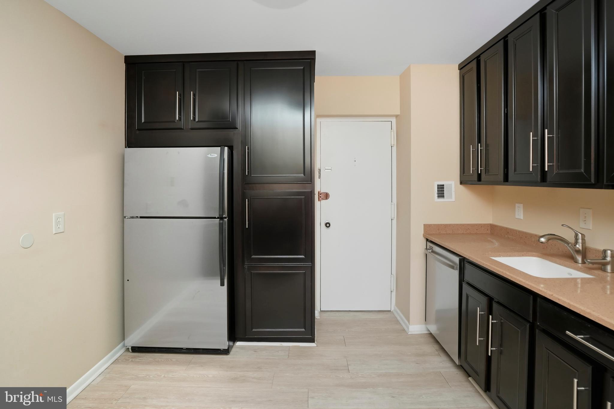 SUBURBAN OAKS - Residential