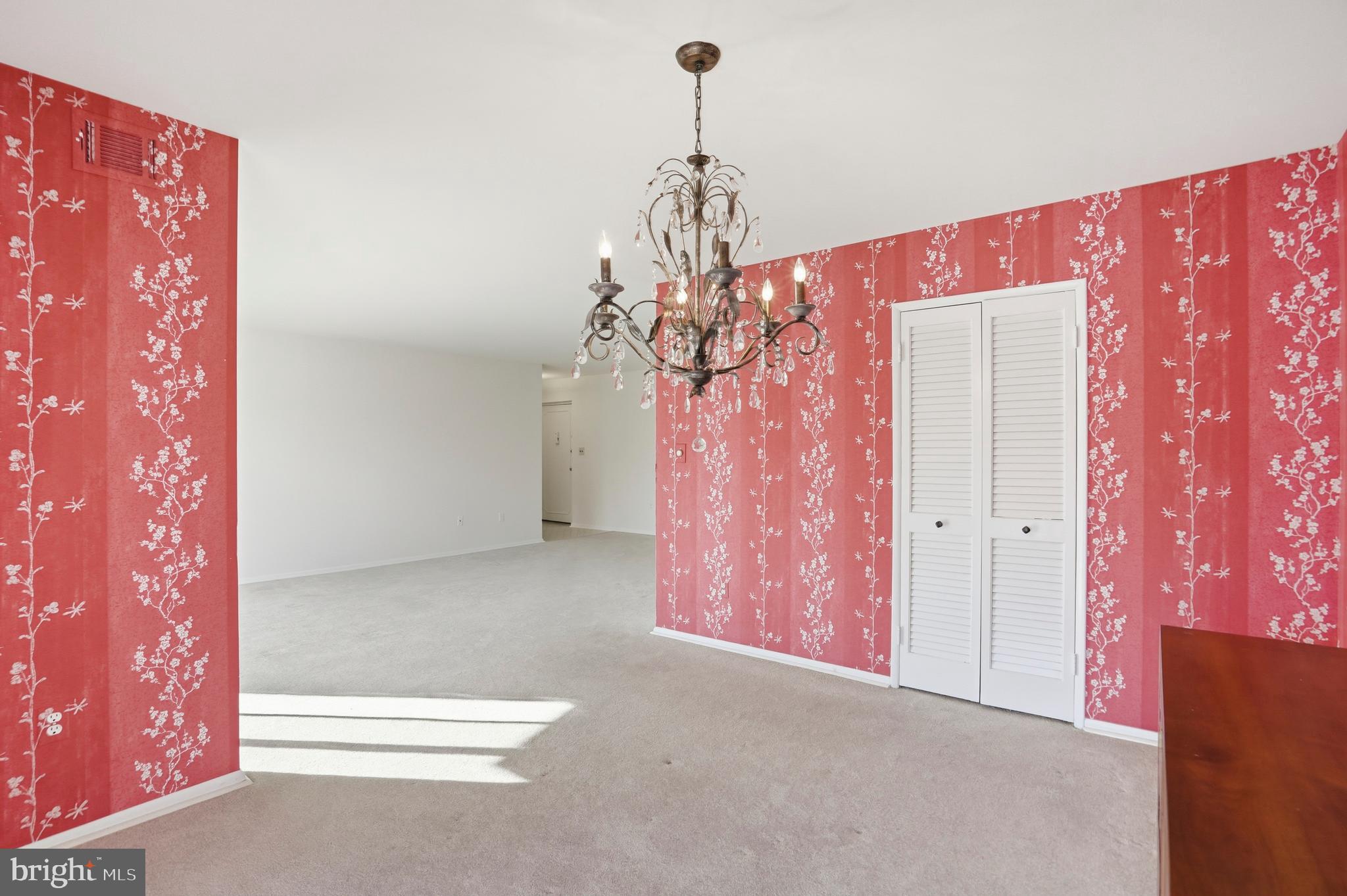 SUBURBAN OAKS - Residential