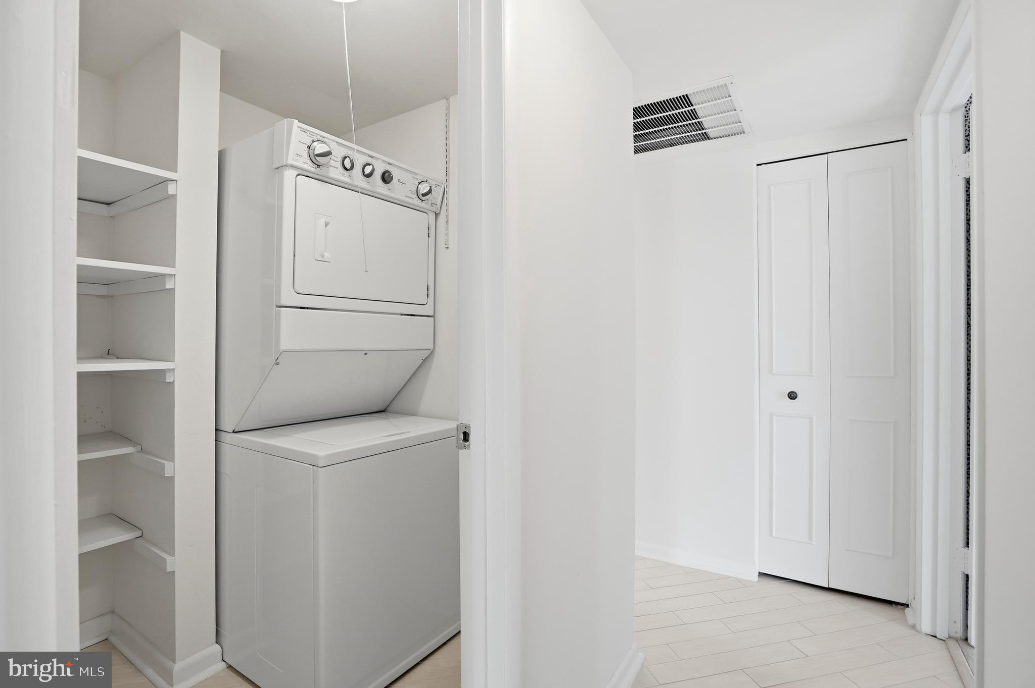 SUBURBAN OAKS - Residential