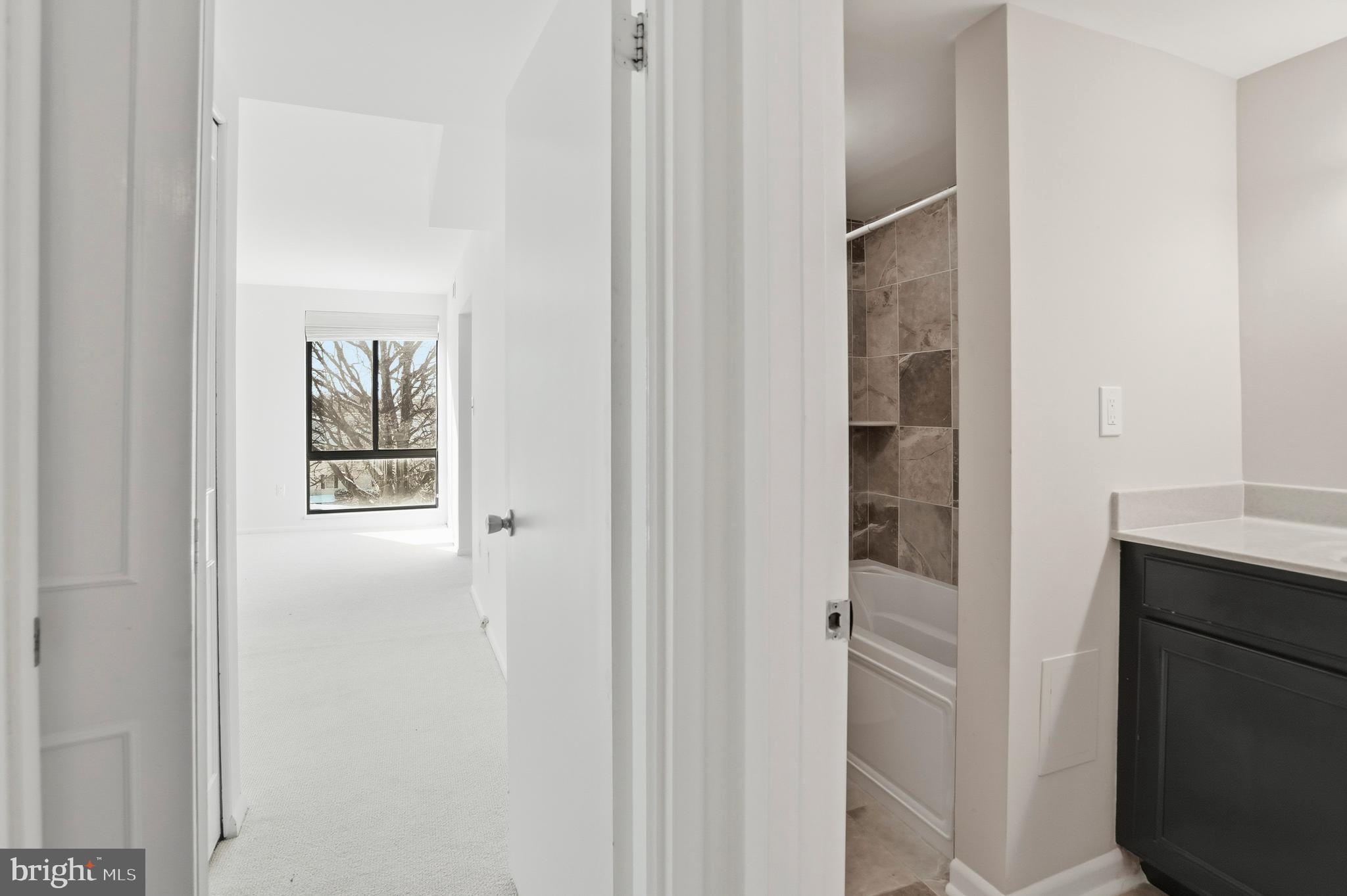 SUBURBAN OAKS - Residential