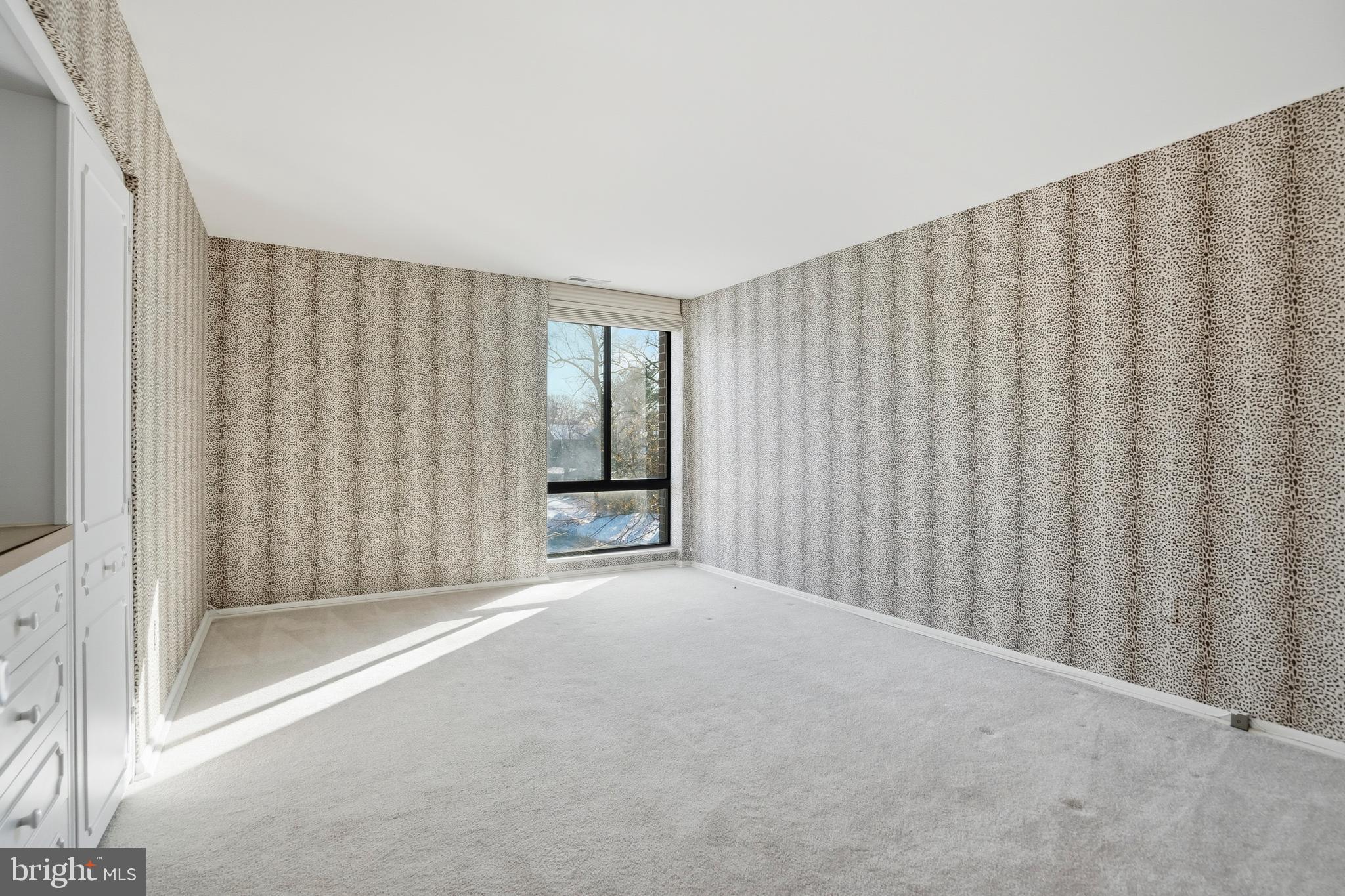 SUBURBAN OAKS - Residential