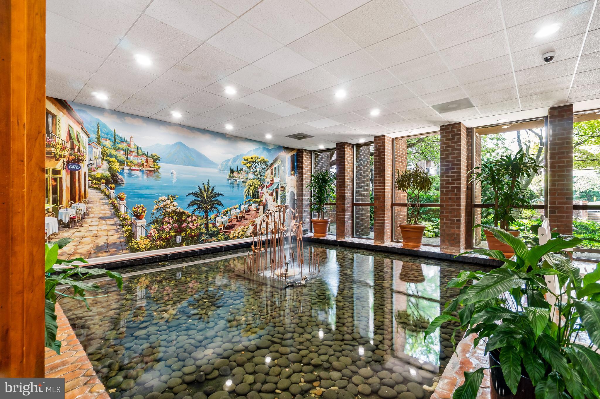 SUBURBAN OAKS - Residential