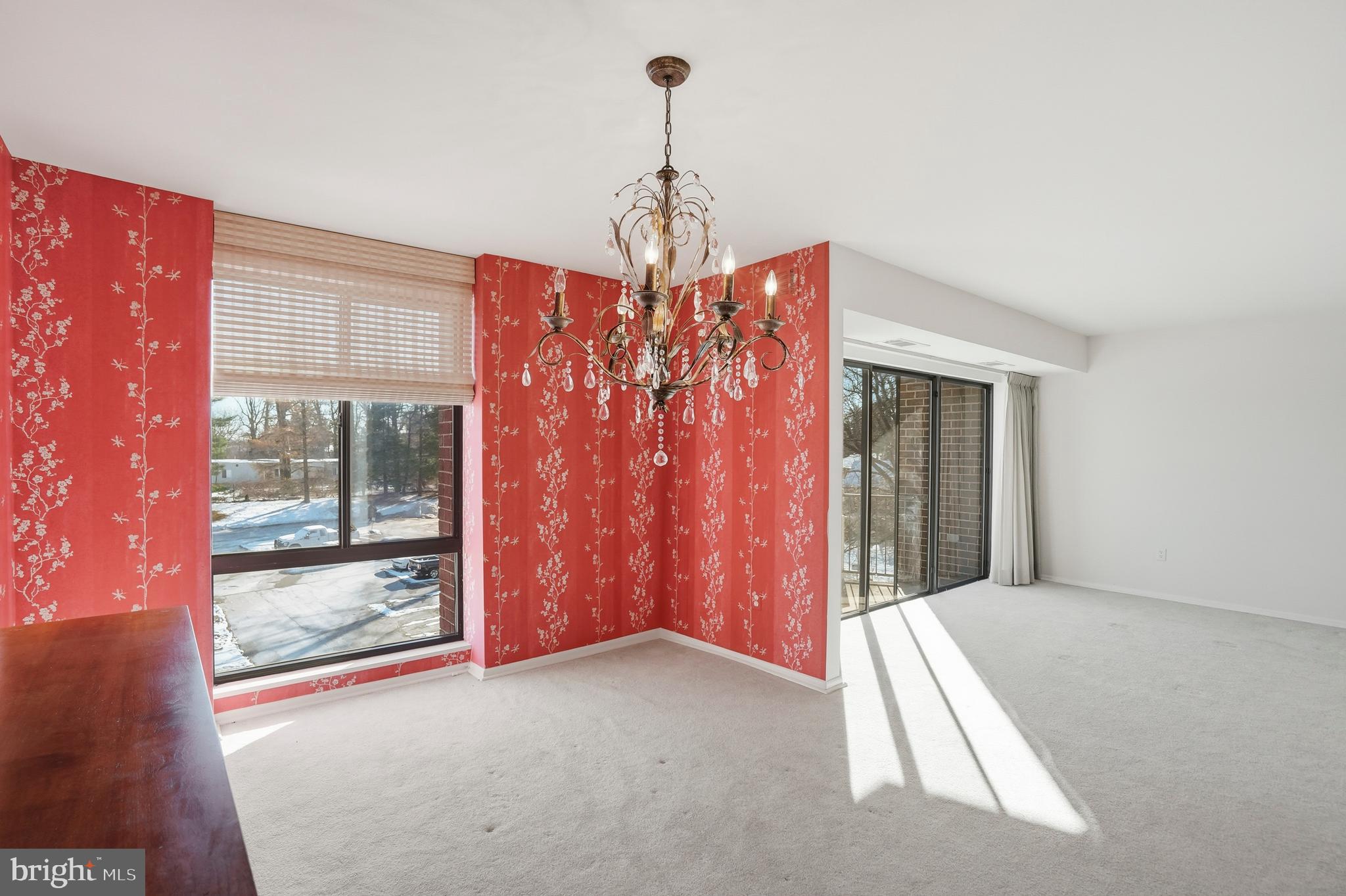 SUBURBAN OAKS - Residential