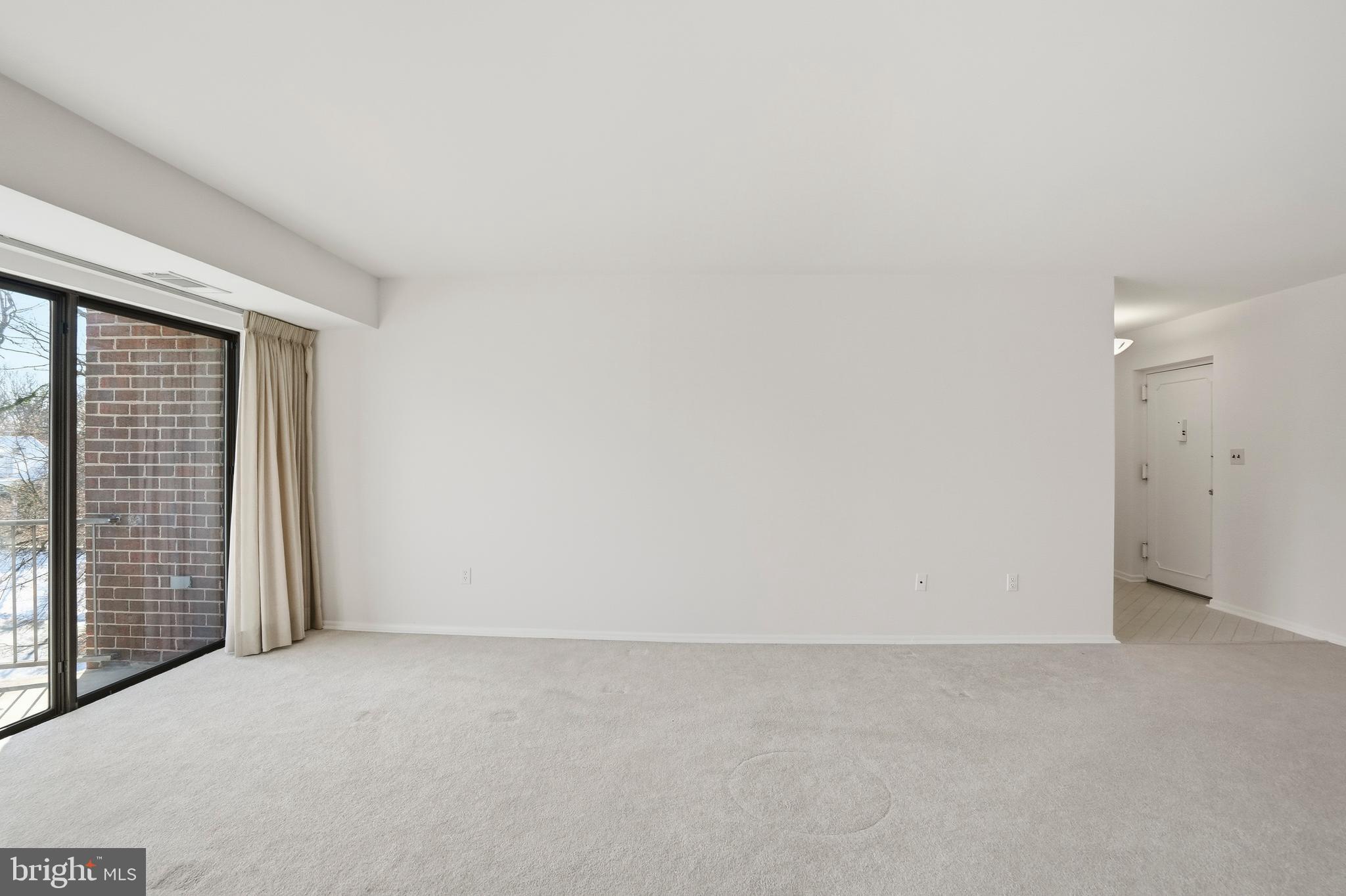 SUBURBAN OAKS - Residential