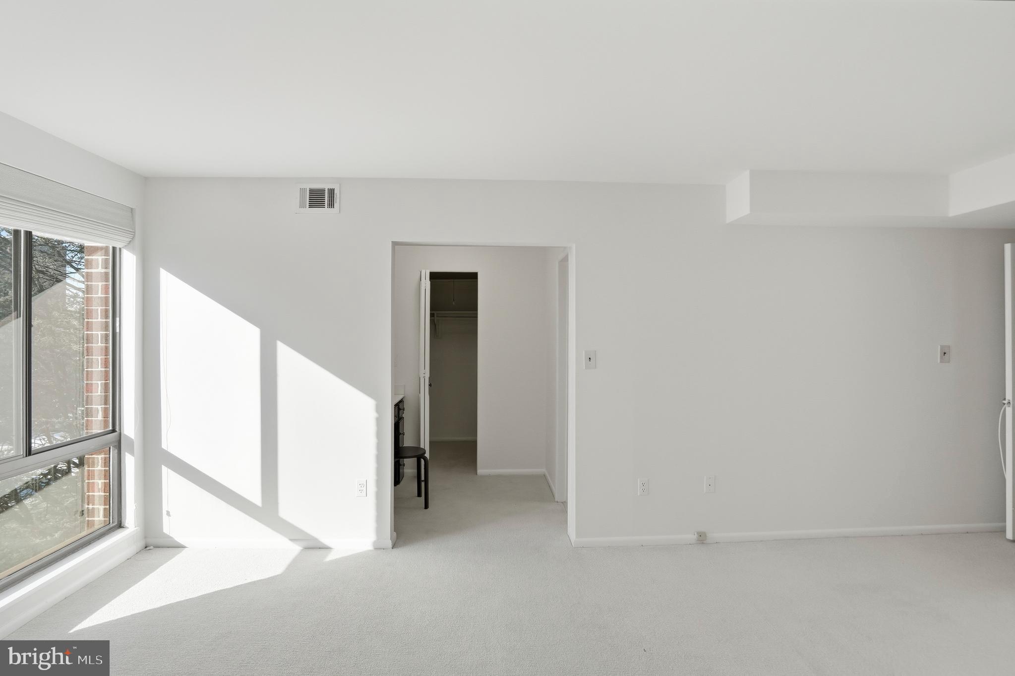 SUBURBAN OAKS - Residential