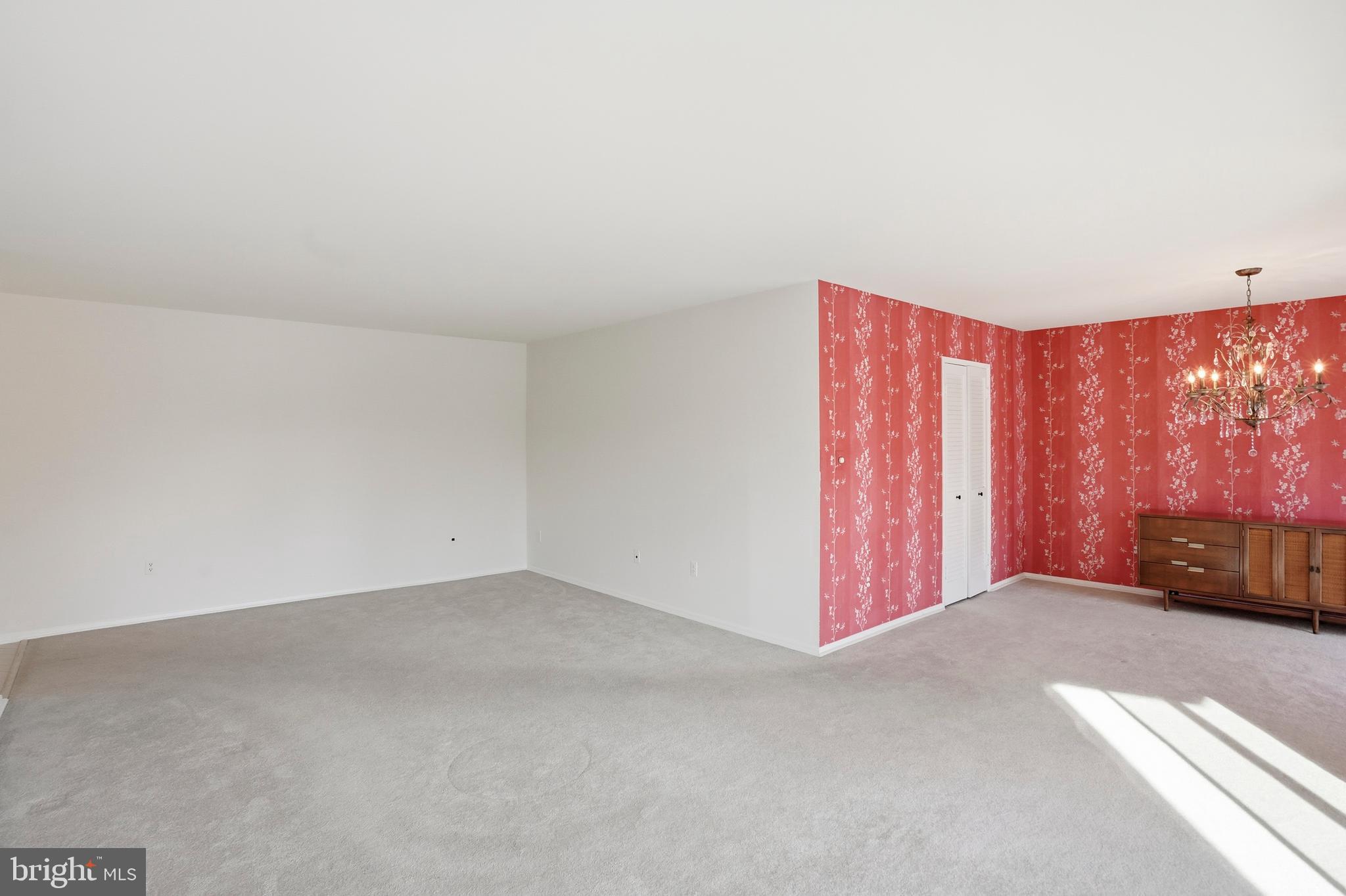 SUBURBAN OAKS - Residential