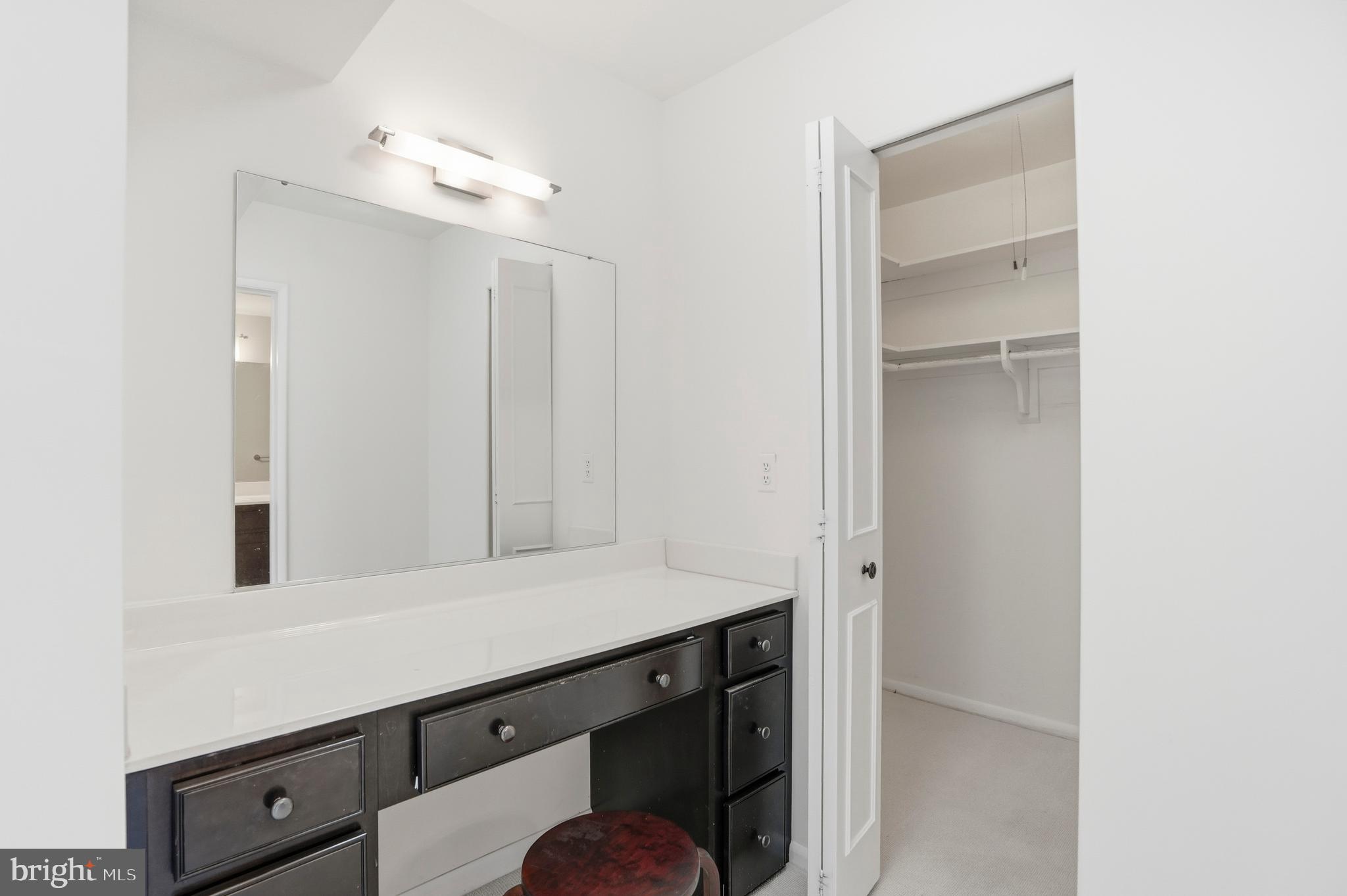 SUBURBAN OAKS - Residential