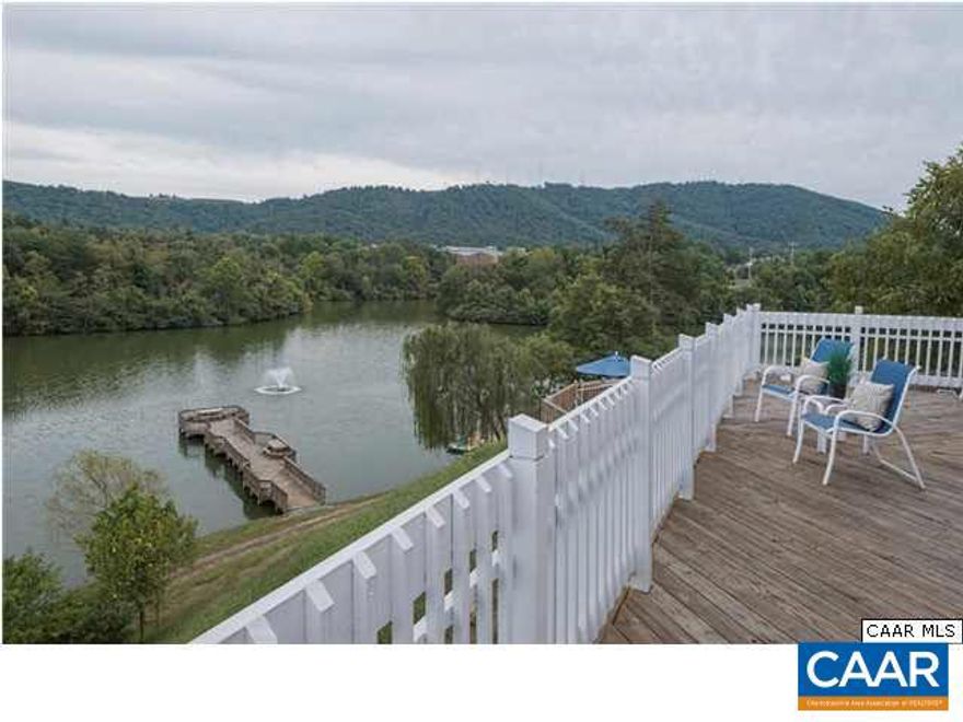 3 br/2 bath - Lakeside is situated on a 12 acre lake with mountain views. Amenities: fitness ctr, 24 hour business ctr, game rm, theatre, pool, hot tub, tennis with Pickleball lines and nets, sand volleyball, basketball, outdoor grills, fishing pier, beach, dog park.