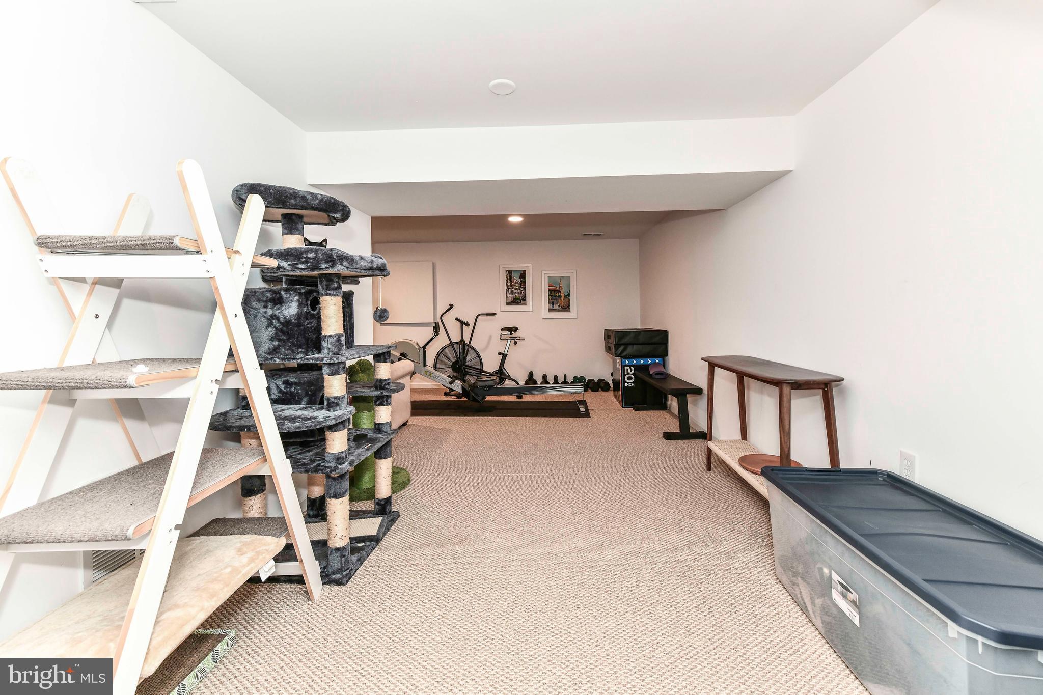 DEEPWOOD - Residential Lease