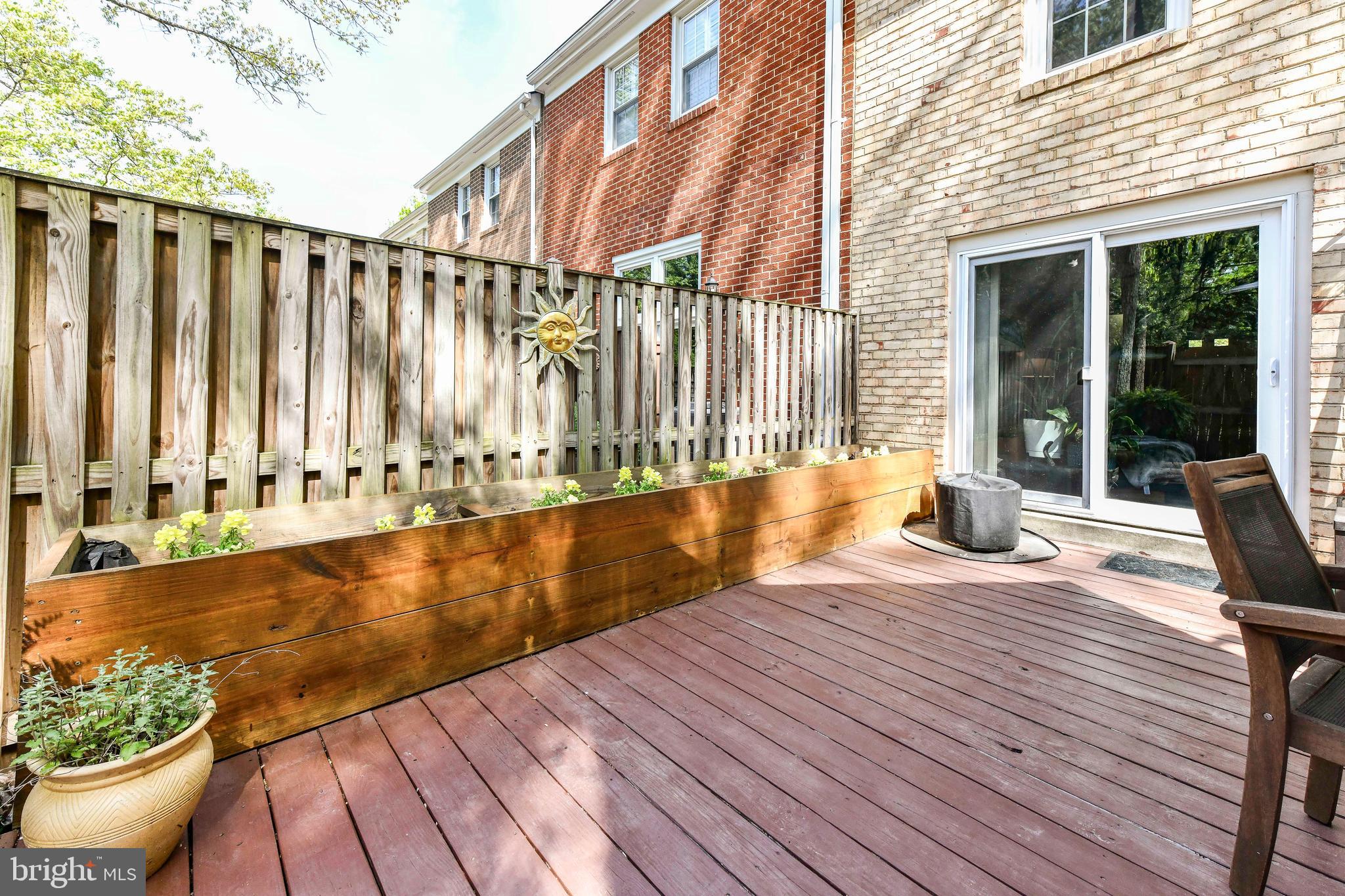 DEEPWOOD - Residential Lease